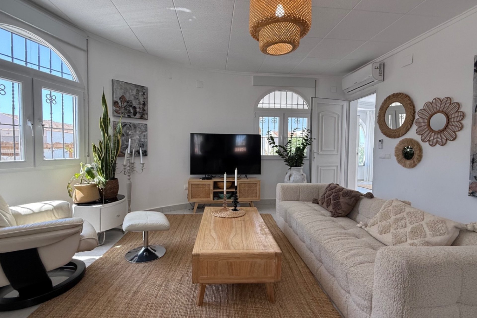 Használt Ingatlanok - Villa -
Torrevieja - Costa Blanca