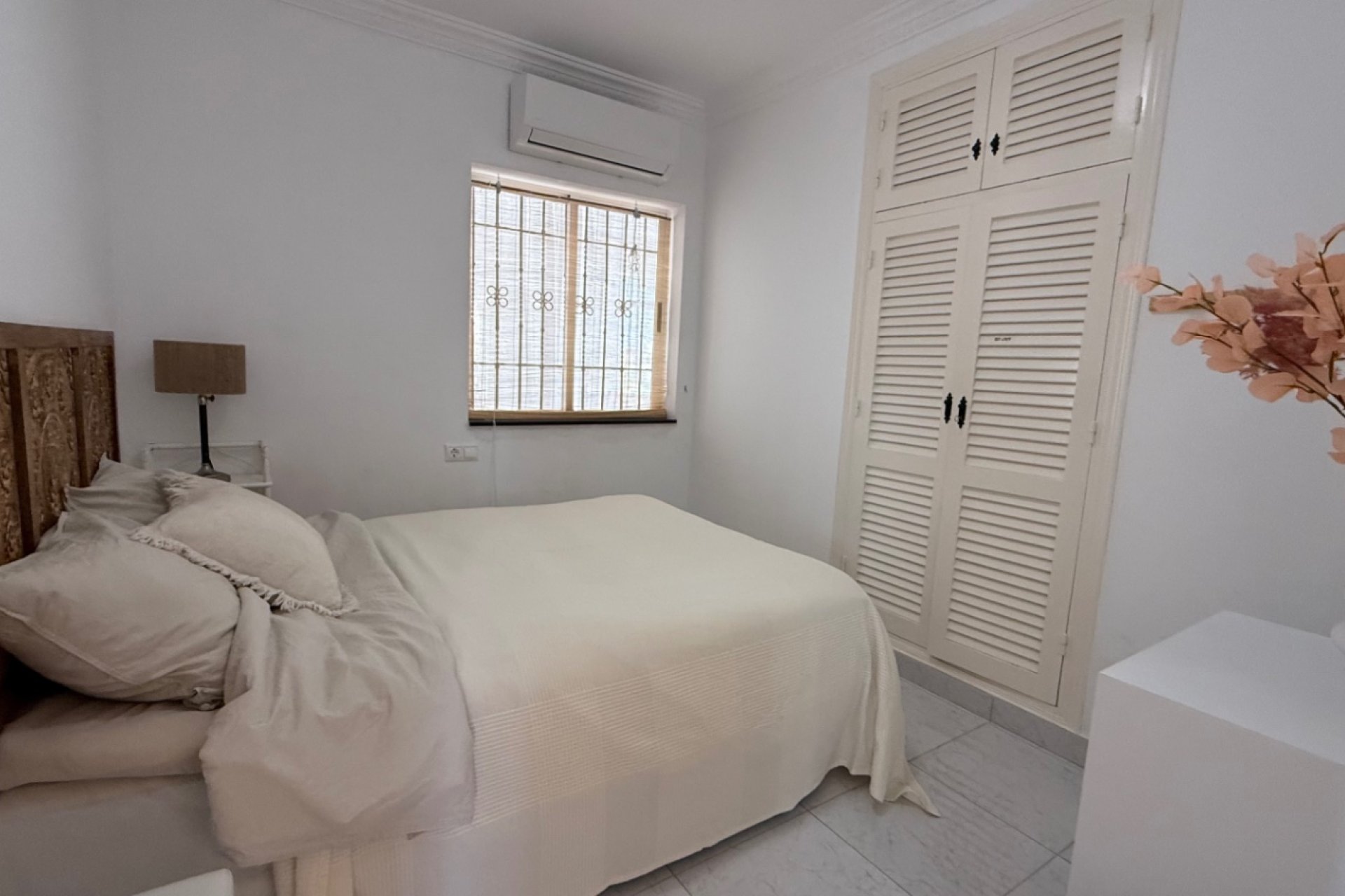 Használt Ingatlanok - Villa -
Torrevieja - Costa Blanca