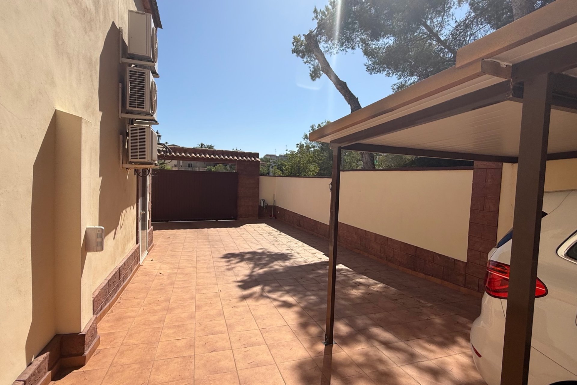 Használt Ingatlanok - Villa -
Torrevieja - Costa Blanca