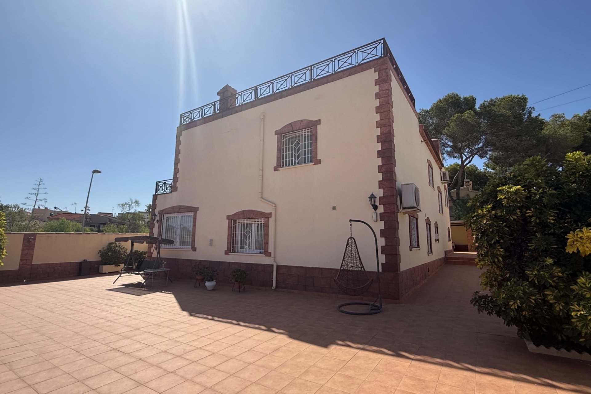 Használt Ingatlanok - Villa -
Torrevieja - Costa Blanca