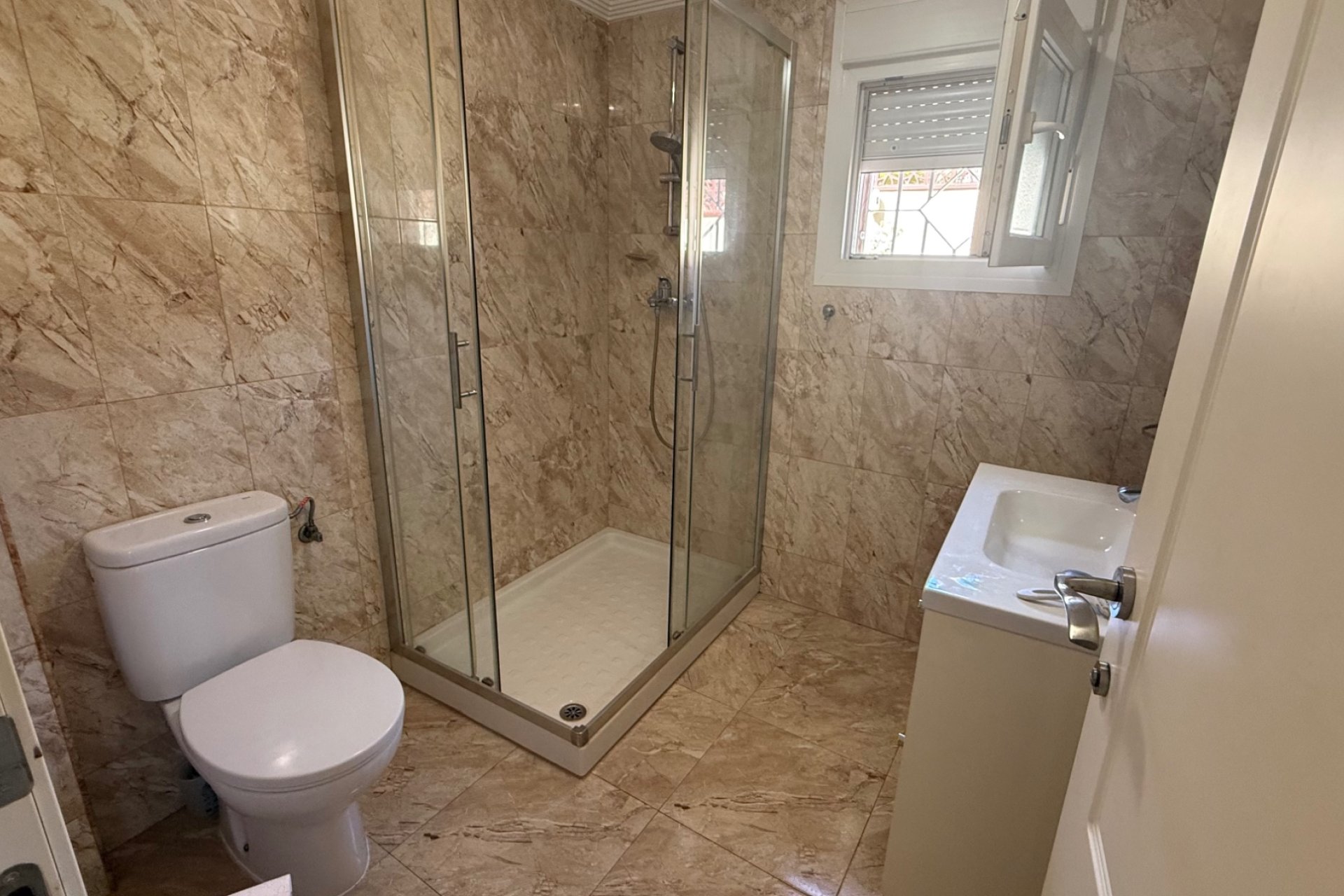 Használt Ingatlanok - Villa -
Torrevieja - Costa Blanca