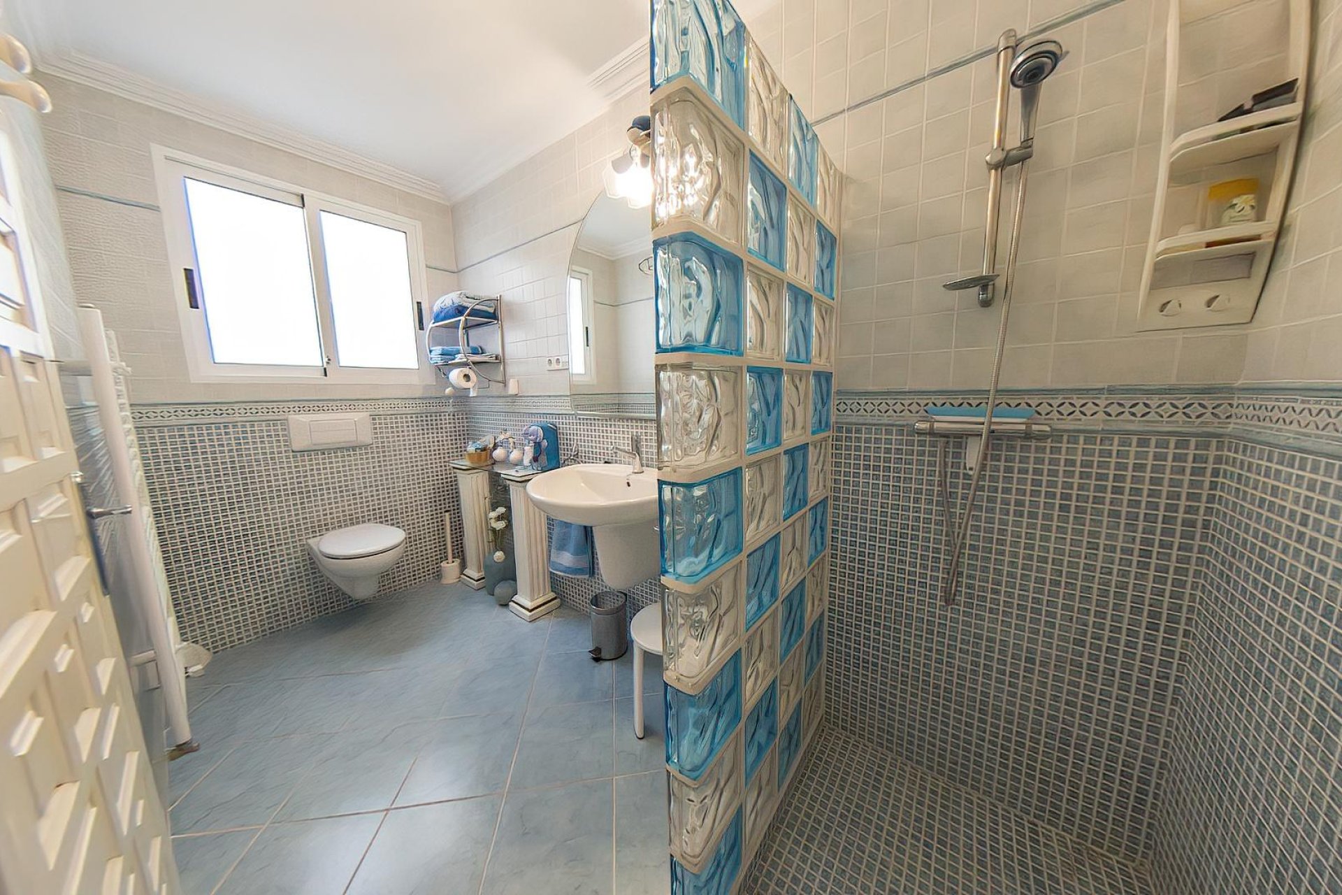 Használt Ingatlanok - Villa -
Torrevieja - Costa Blanca