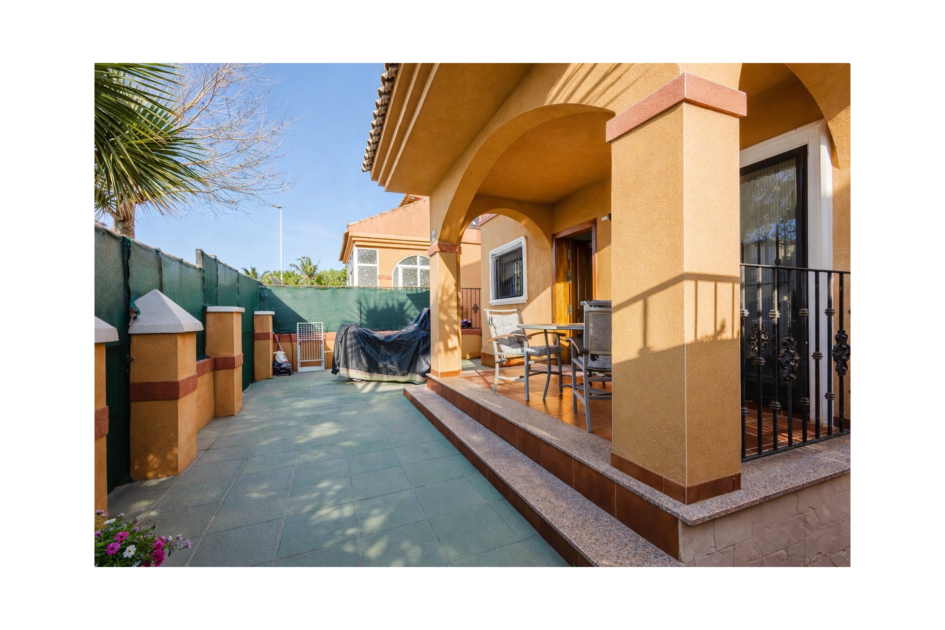 Használt Ingatlanok - Villa -
Torrevieja - Costa Blanca