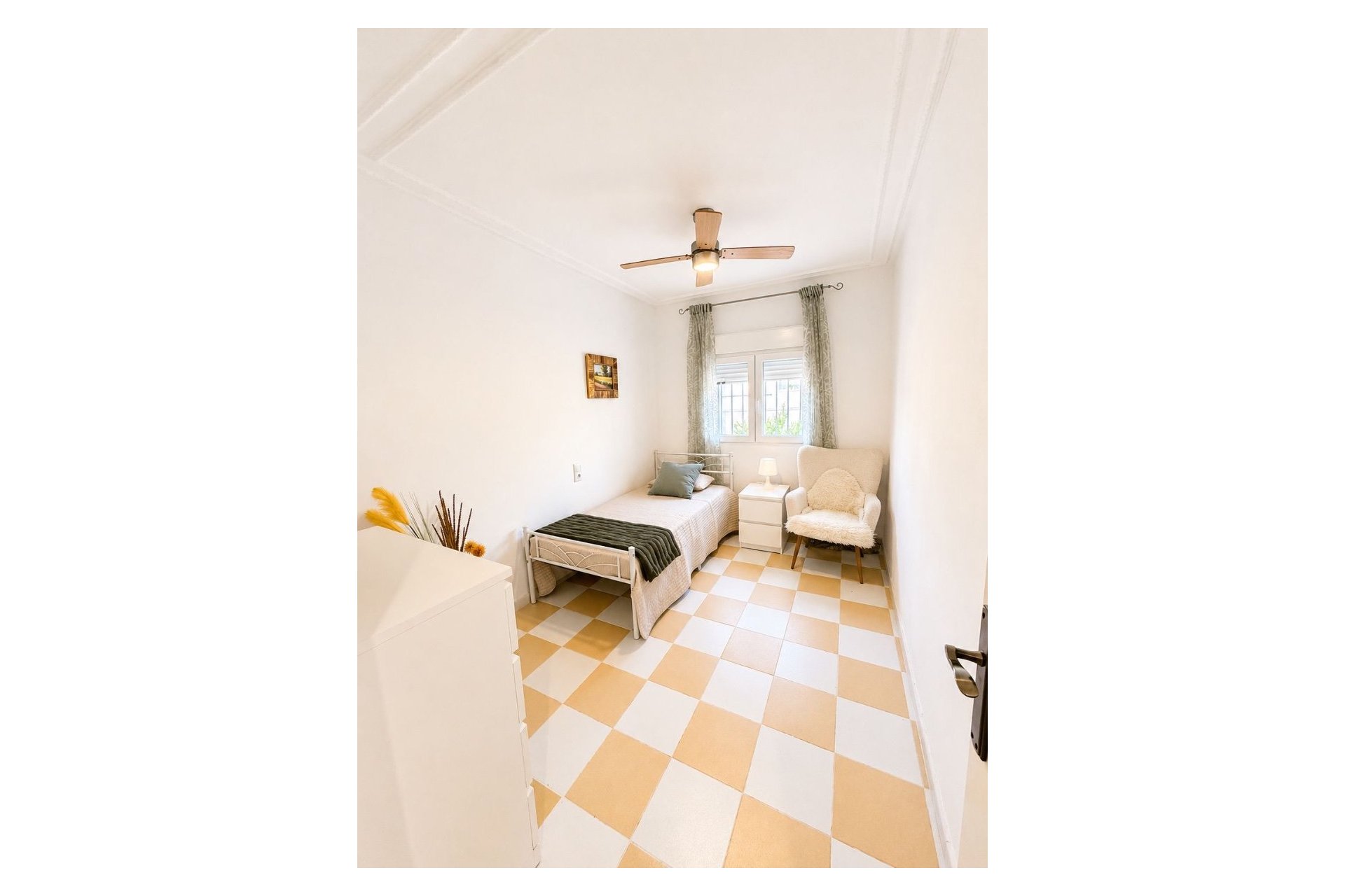 Használt Ingatlanok - Villa -
Torrevieja - Costa Blanca
