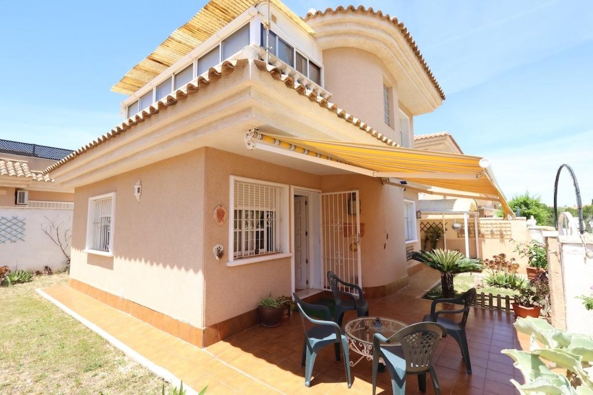 Használt Ingatlanok - Villa -
Torrevieja - Costa Blanca
