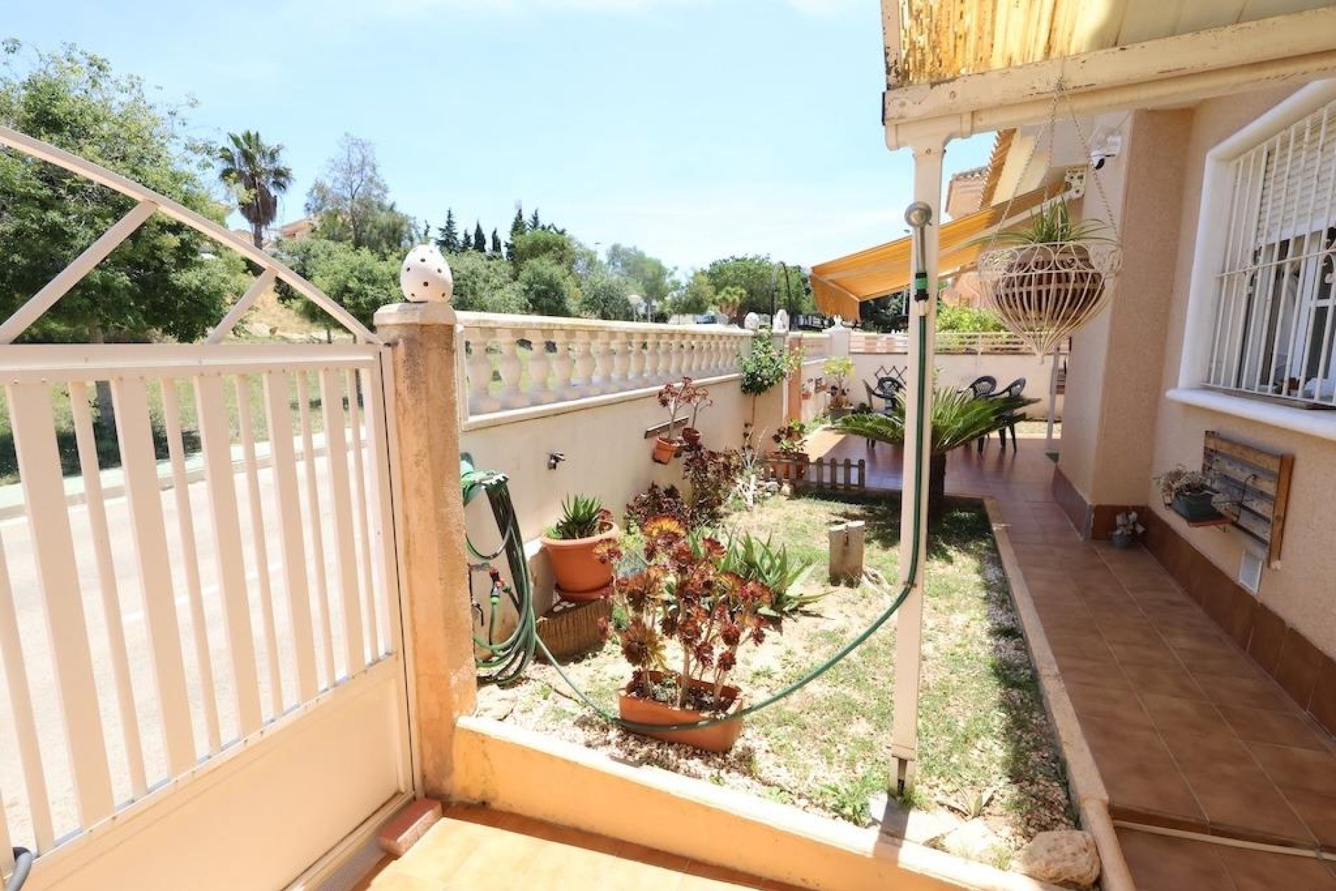 Használt Ingatlanok - Villa -
Torrevieja - Costa Blanca