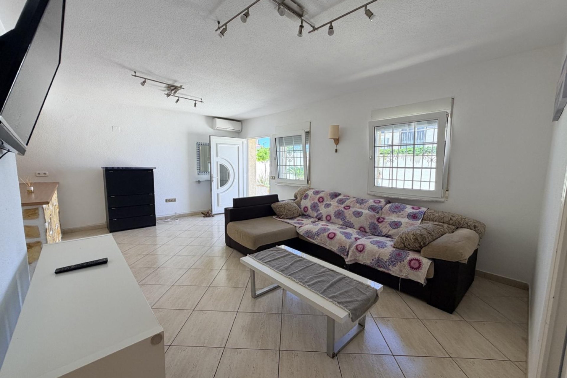 Használt Ingatlanok - Villa -
Torrevieja - Costa Blanca