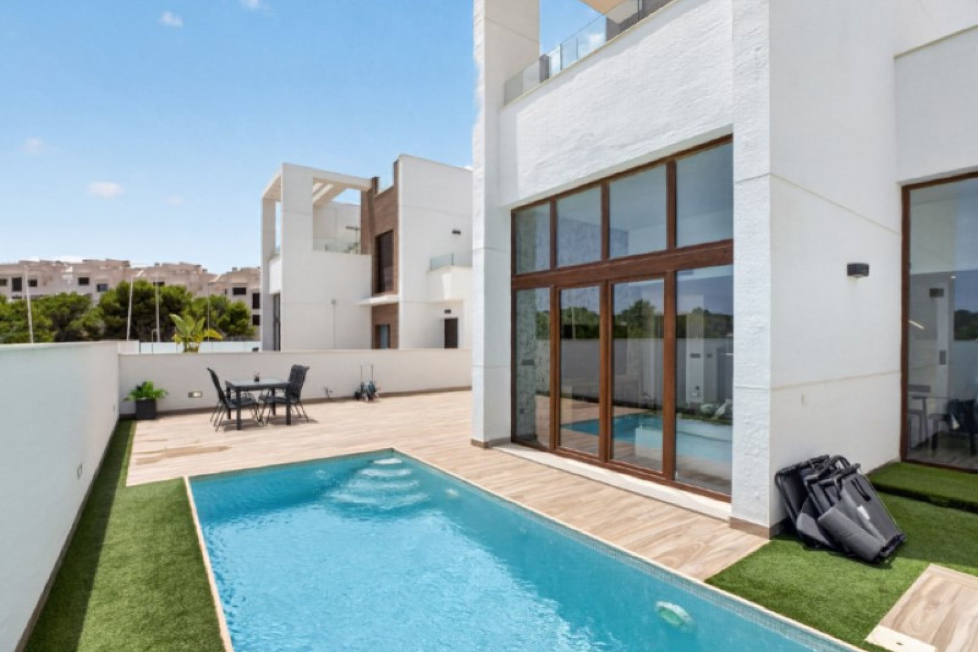 Használt Ingatlanok - Villa -
Torrevieja - Costa Blanca