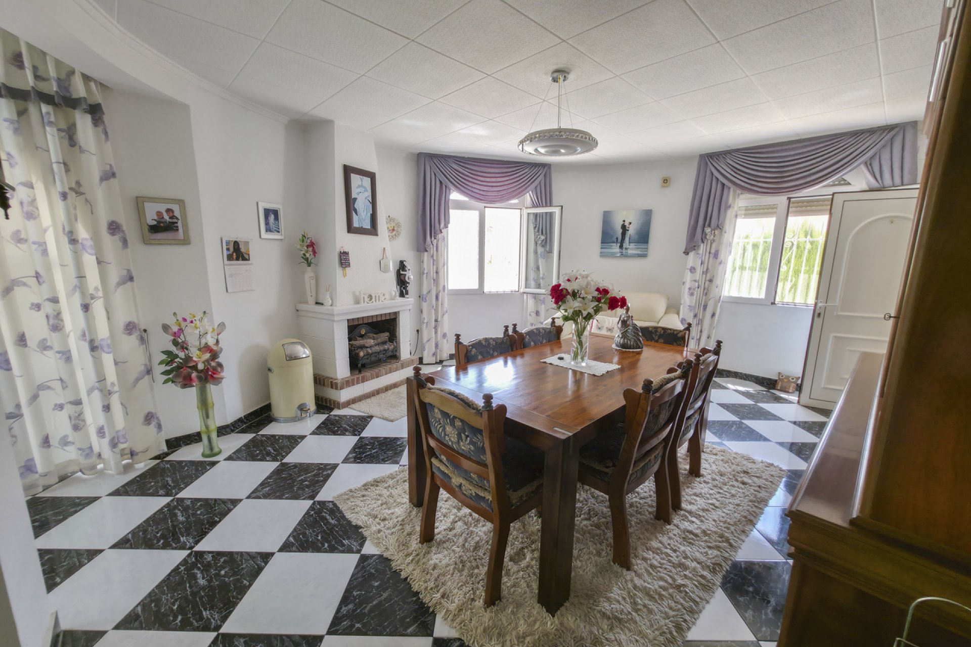 Használt Ingatlanok - Villa -
Torrevieja - Costa Blanca