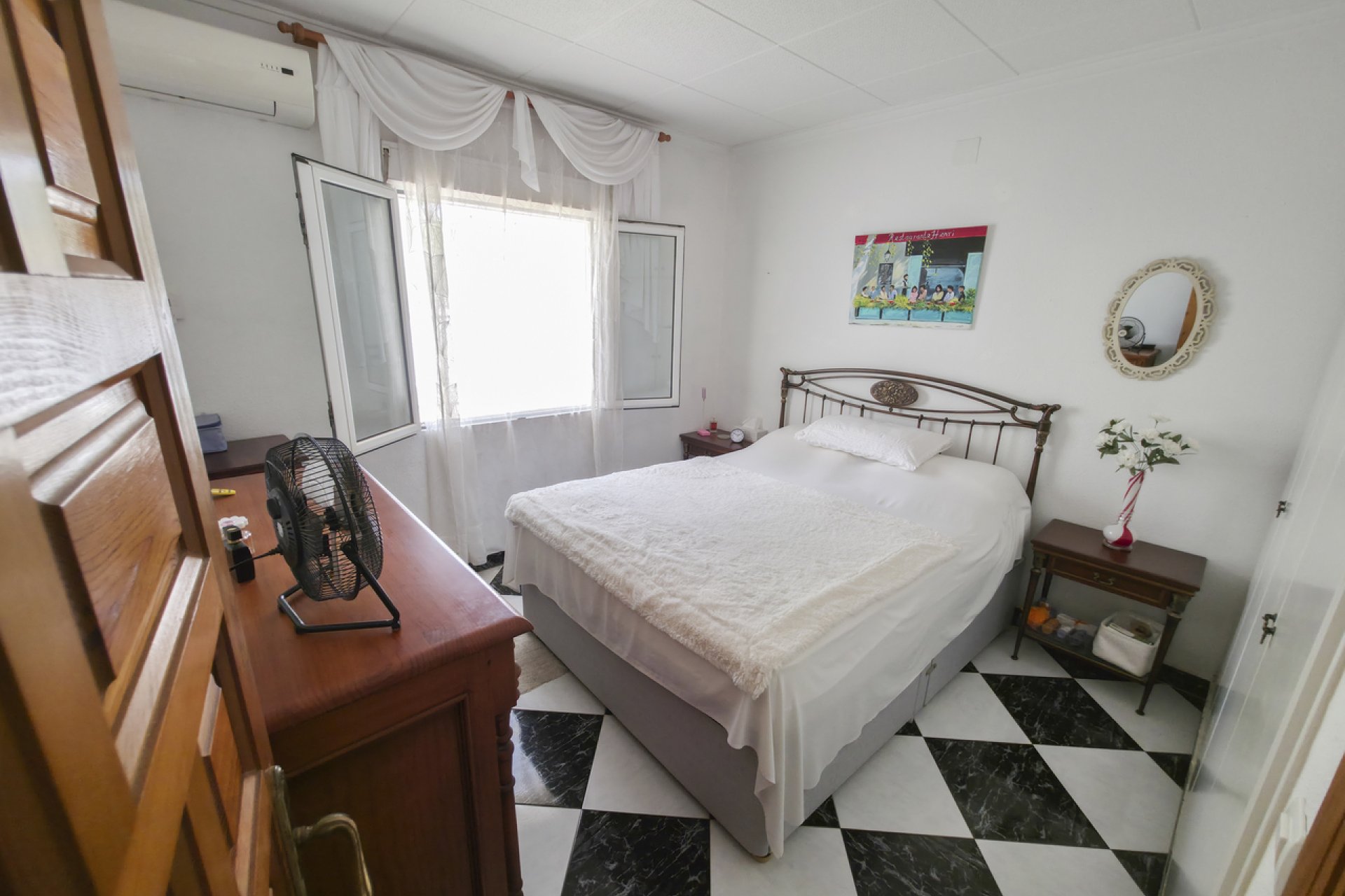 Használt Ingatlanok - Villa -
Torrevieja - Costa Blanca