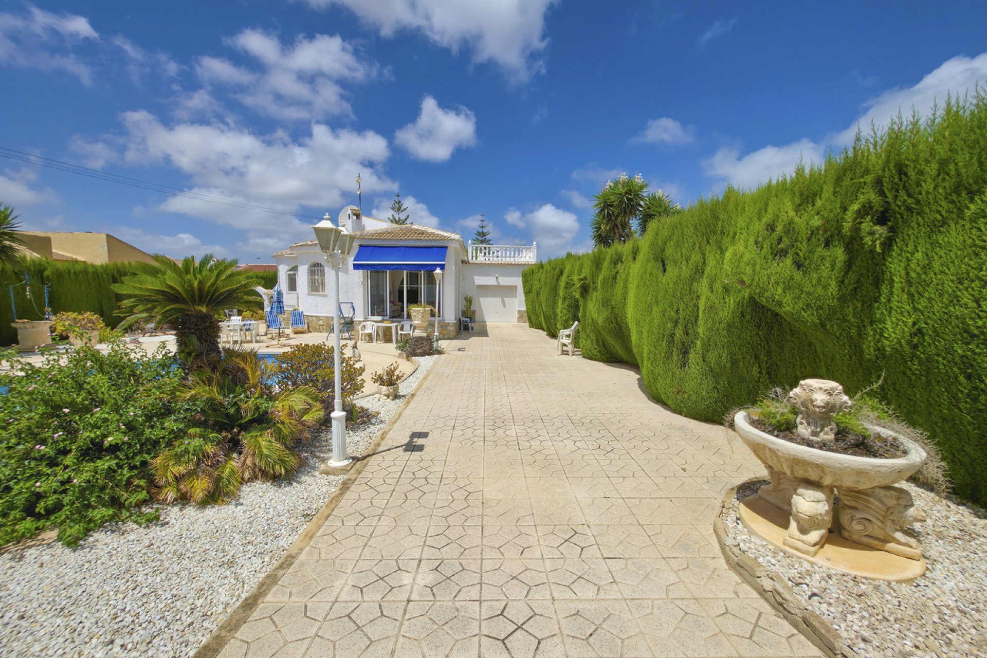 Használt Ingatlanok - Villa -
Torrevieja - Costa Blanca