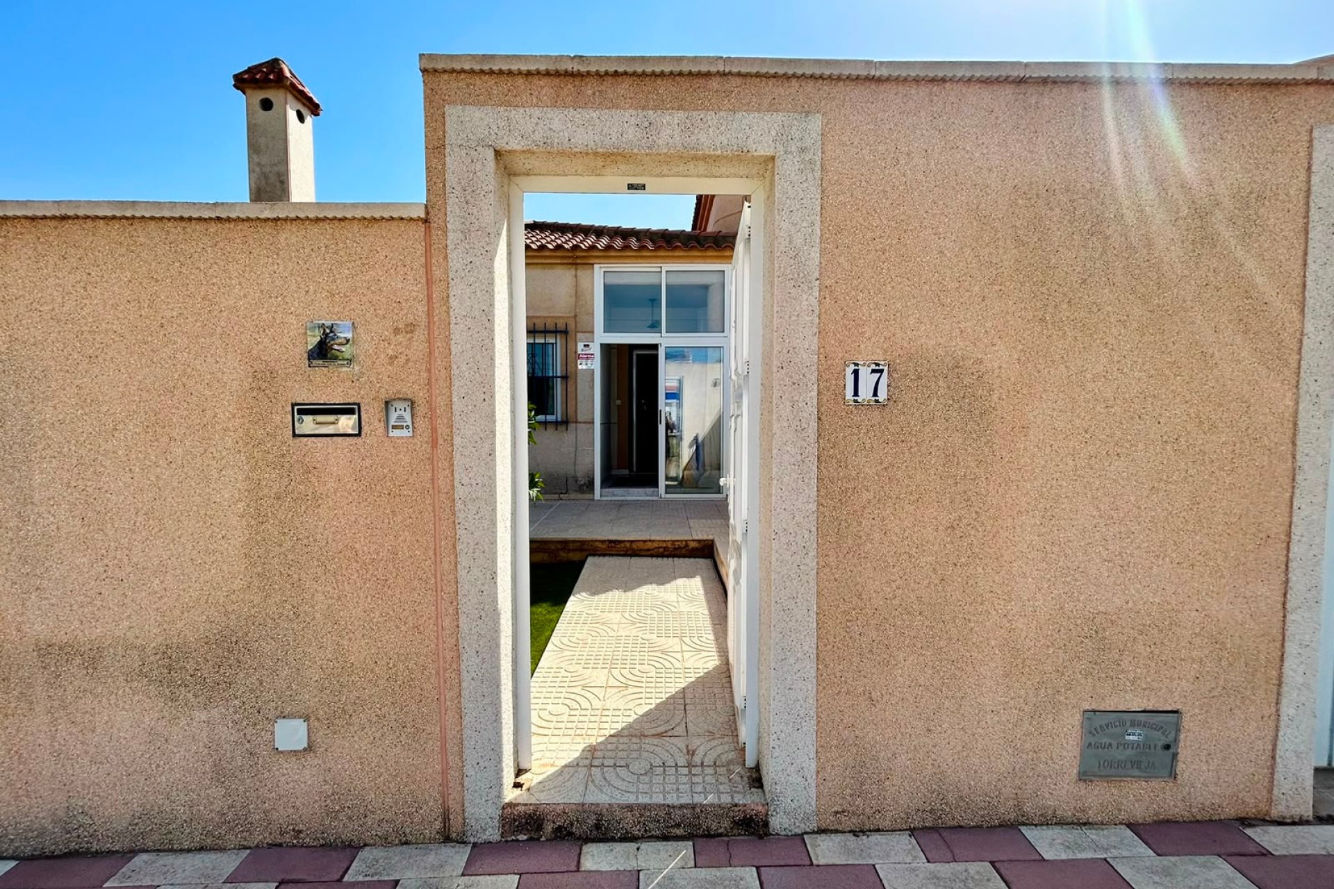 Használt Ingatlanok - Villa -
Torrevieja - Costa Blanca
