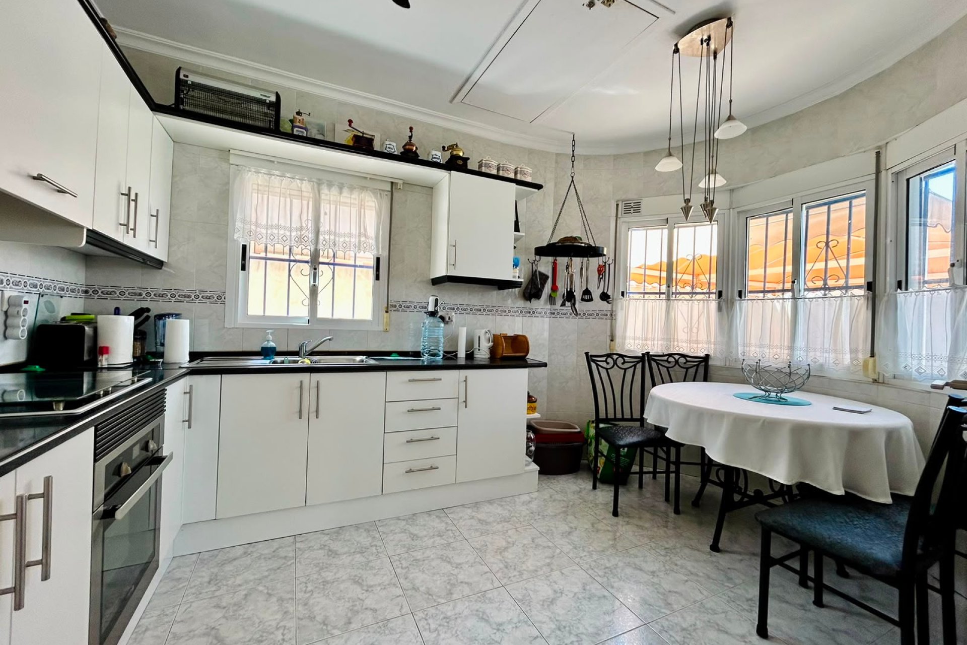 Használt Ingatlanok - Villa -
Torrevieja - Costa Blanca