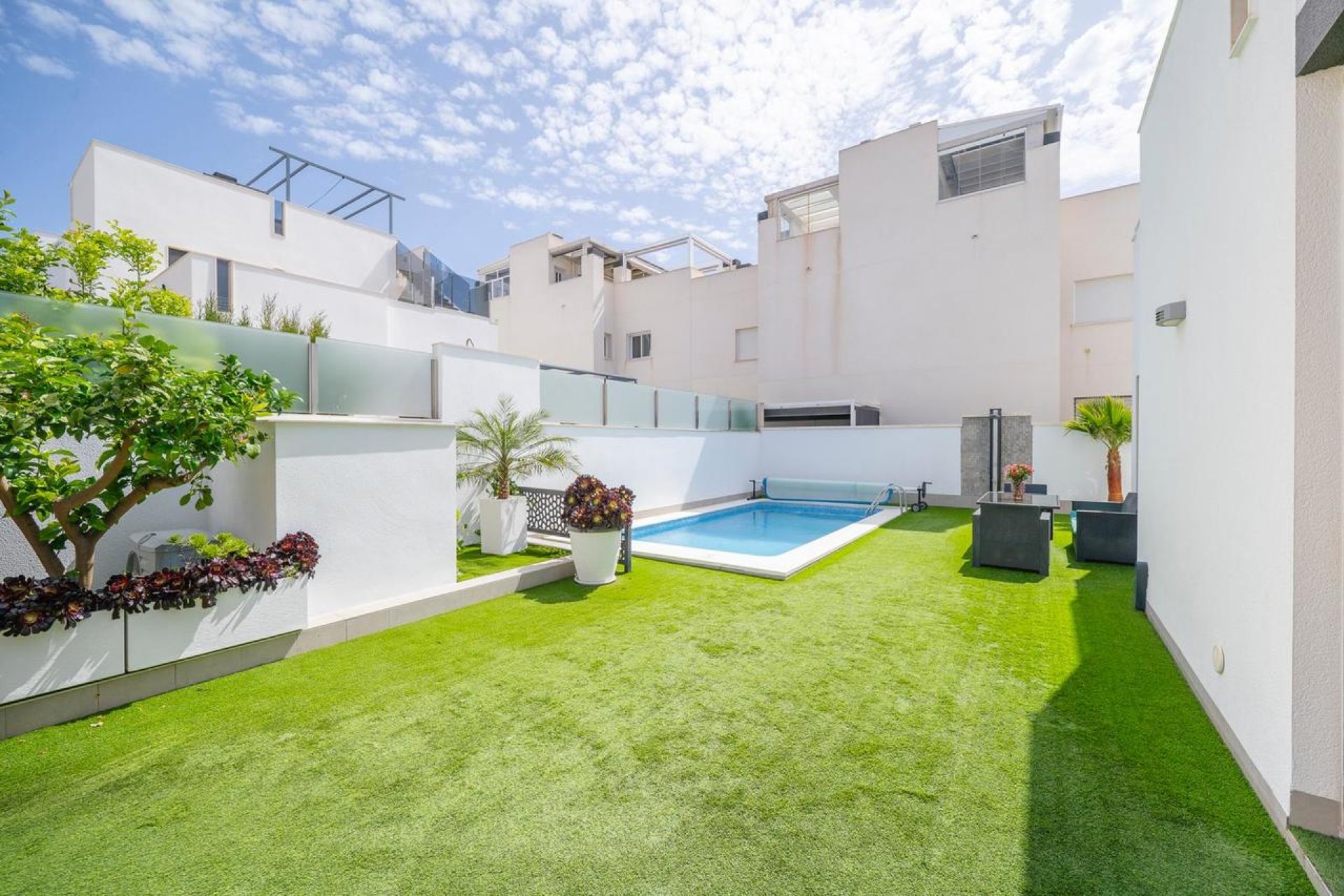 Használt Ingatlanok - Villa -
Torrevieja - Costa Blanca