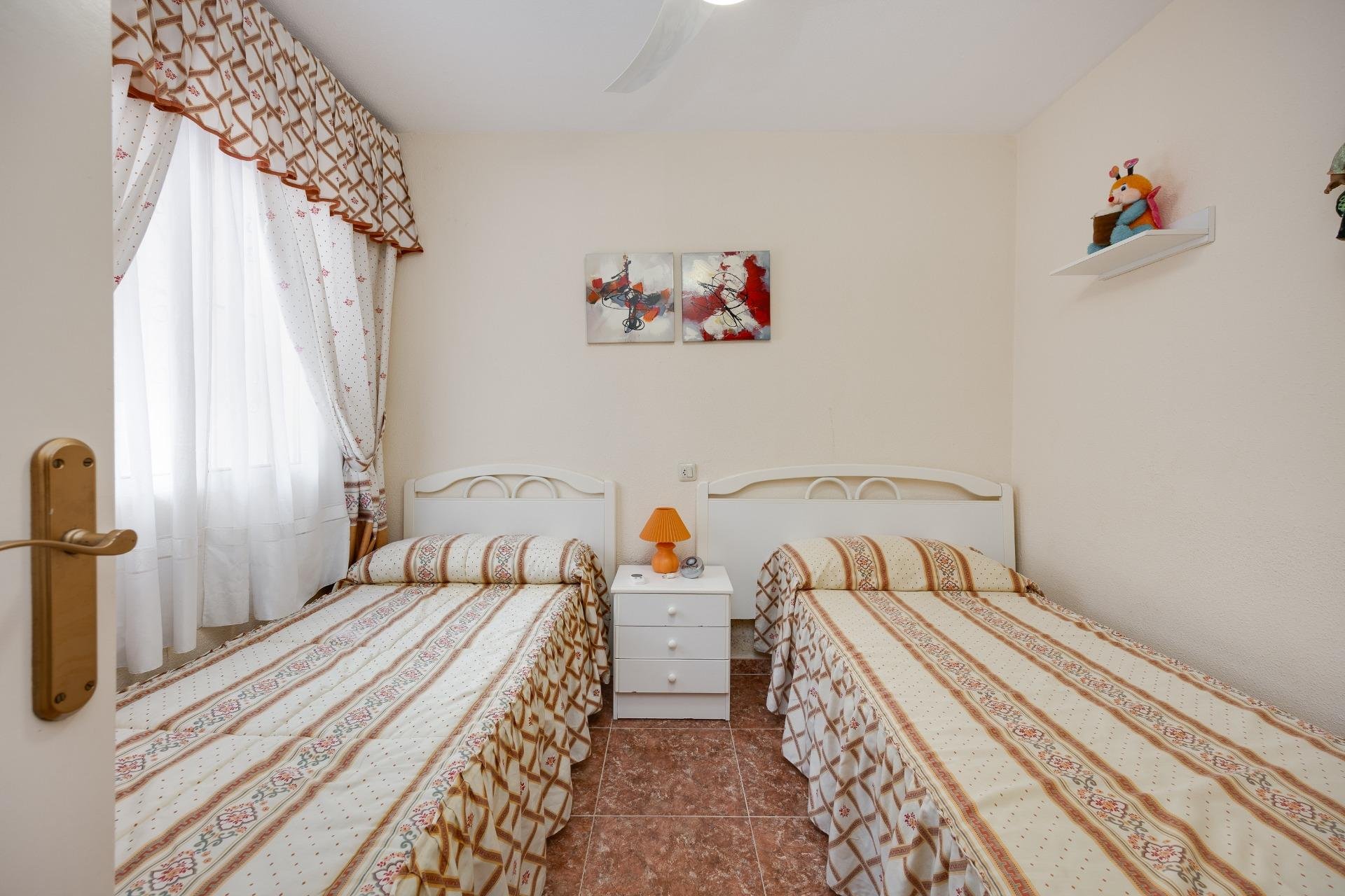 Használt Ingatlanok - Villa -
Torrevieja - El Limonar