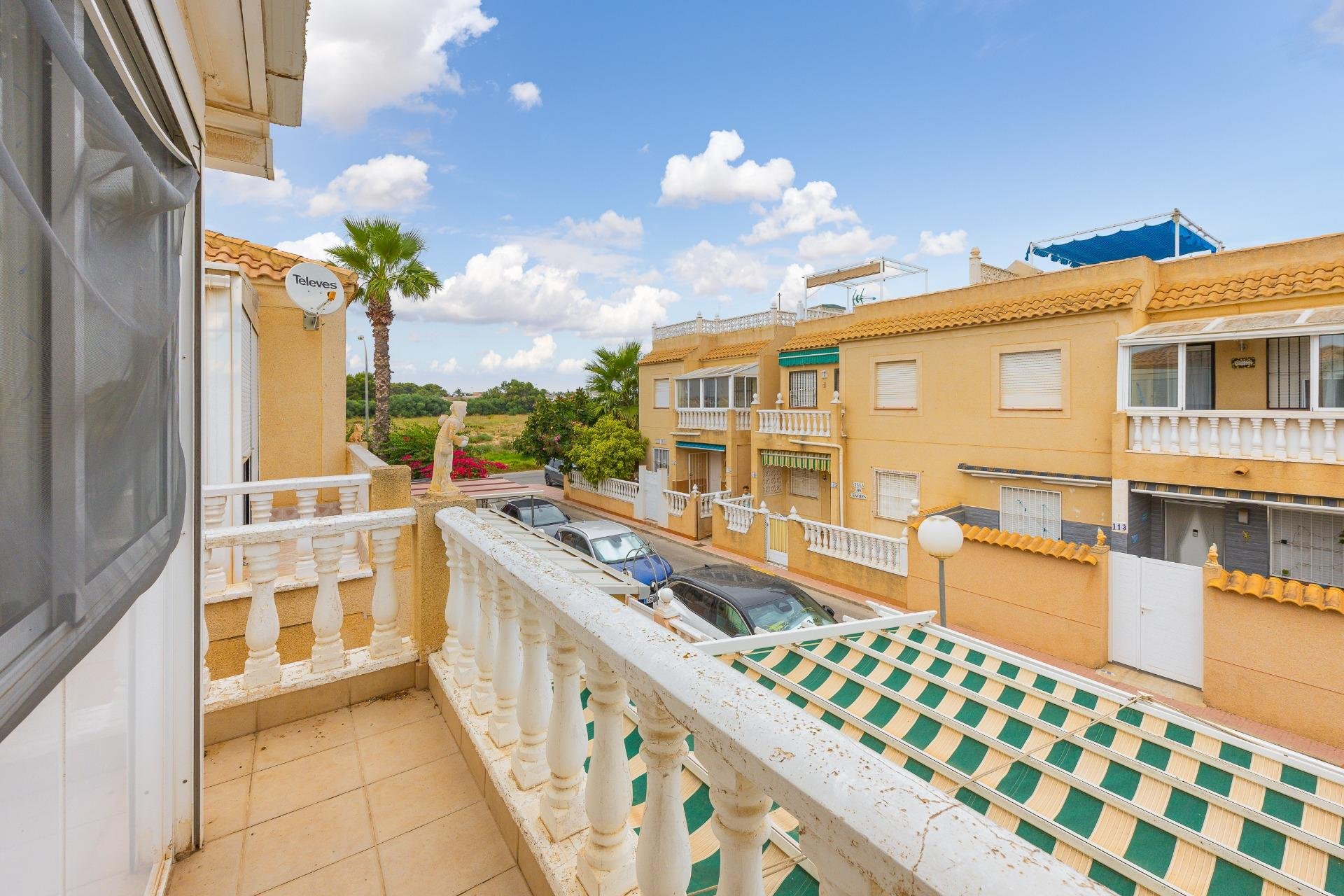 Használt Ingatlanok - Villa -
Torrevieja - El Limonar