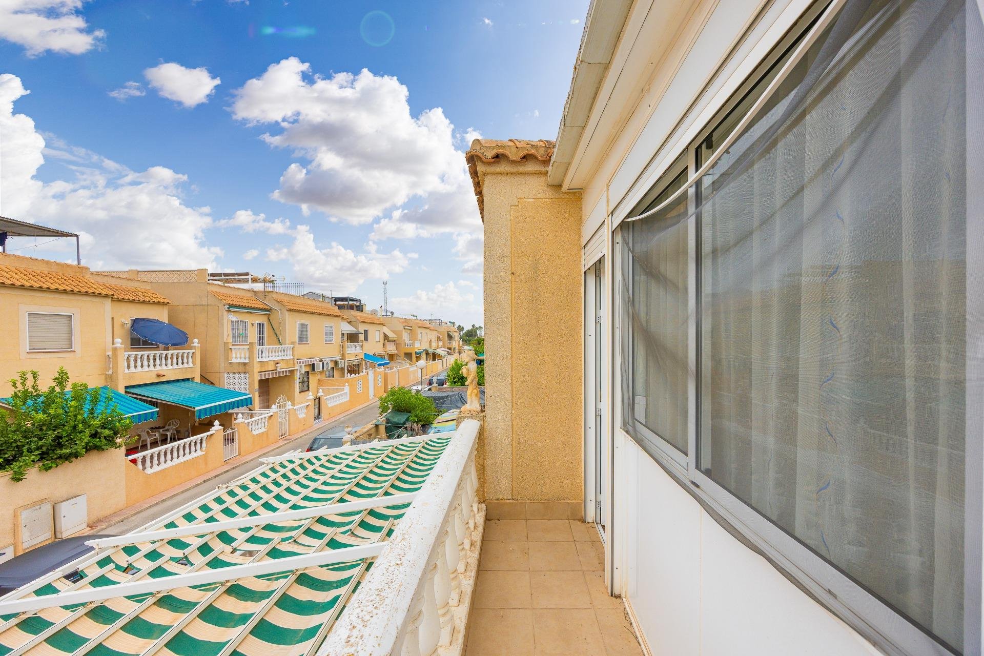 Használt Ingatlanok - Villa -
Torrevieja - El Limonar
