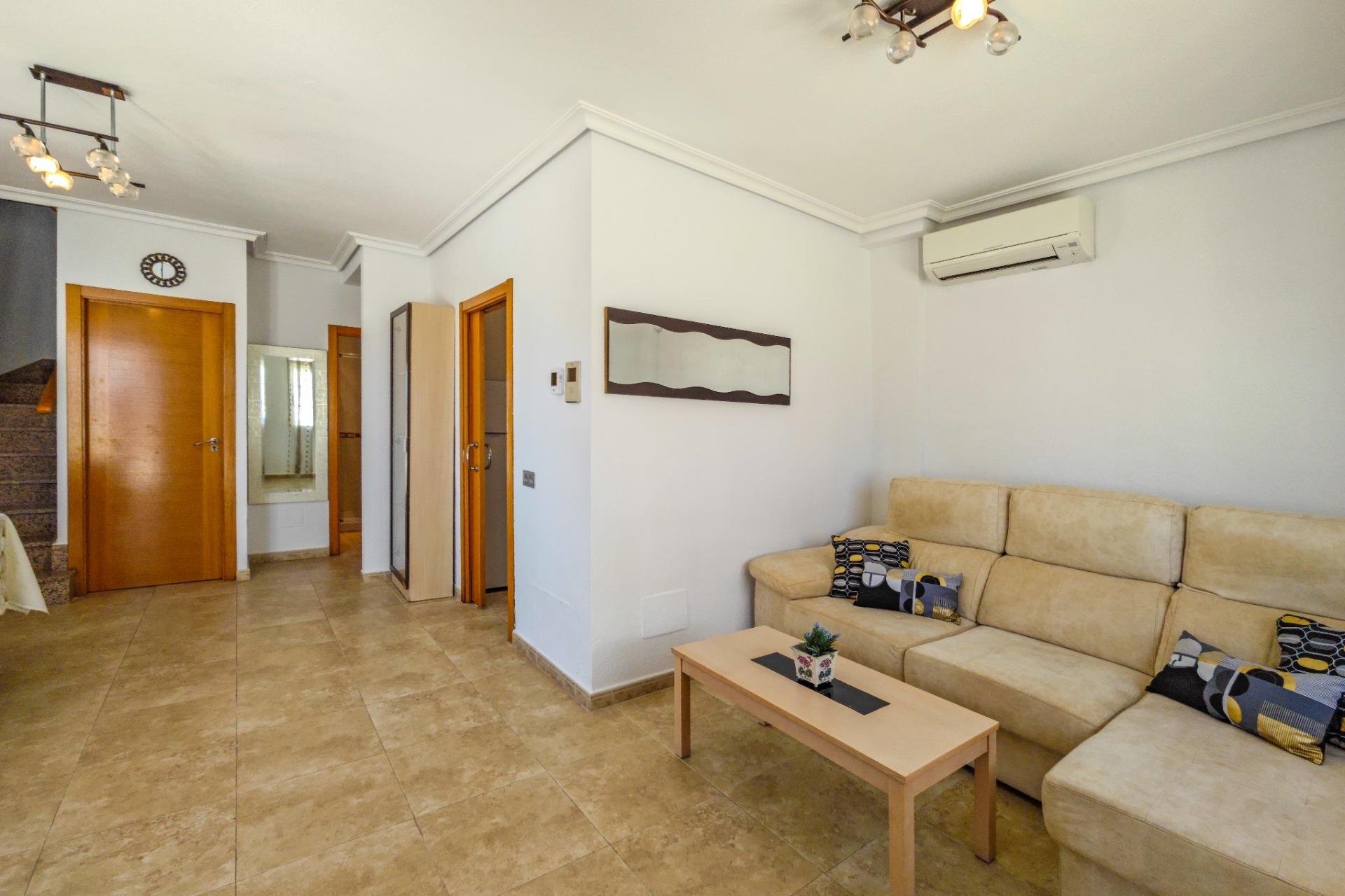 Használt Ingatlanok - Villa -
Torrevieja - La Mata