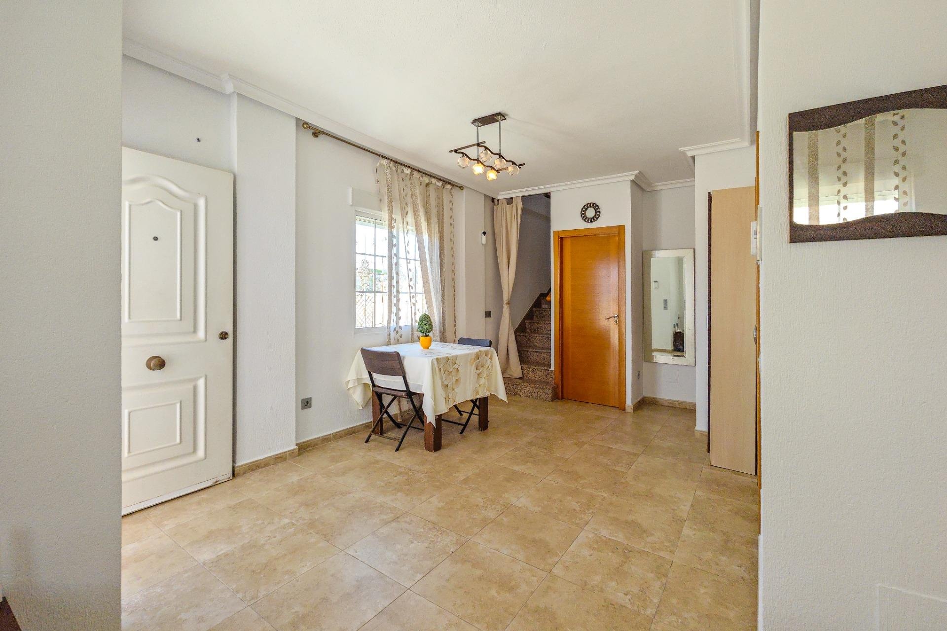 Használt Ingatlanok - Villa -
Torrevieja - La Mata