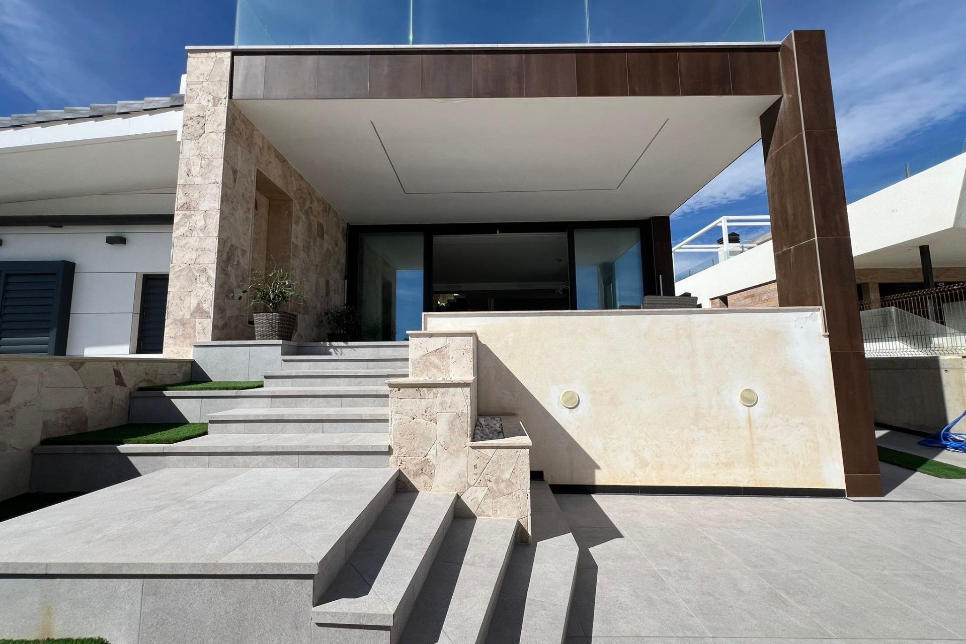 Használt Ingatlanok - Villa -
Torrevieja - La Mata