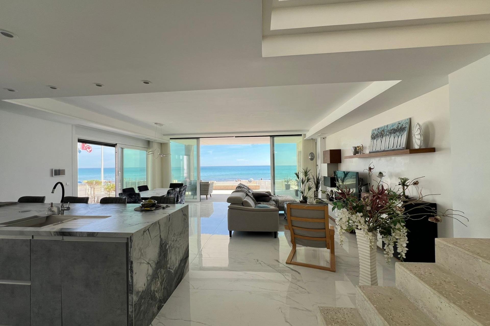 Használt Ingatlanok - Villa -
Torrevieja - La Mata