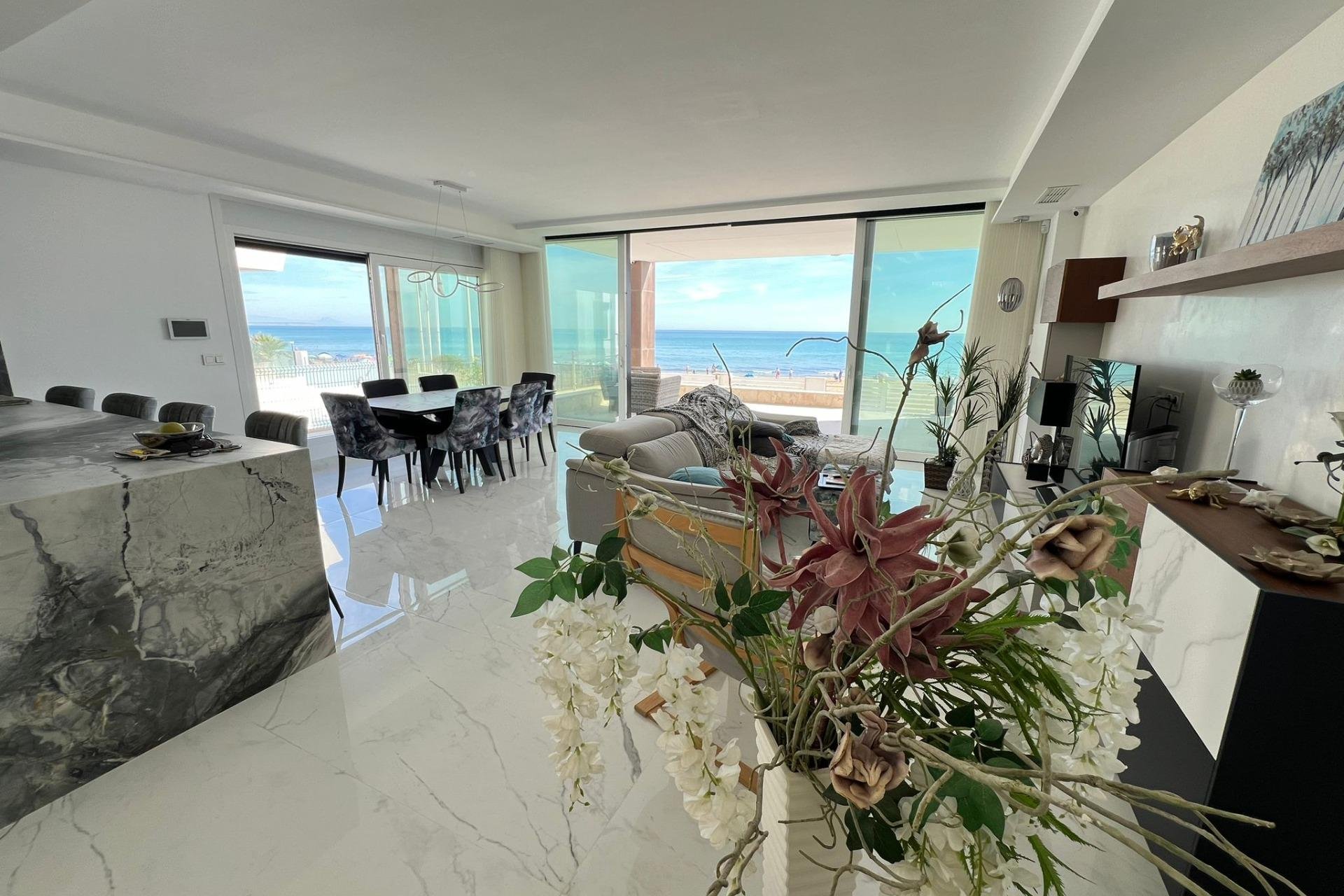 Használt Ingatlanok - Villa -
Torrevieja - La Mata