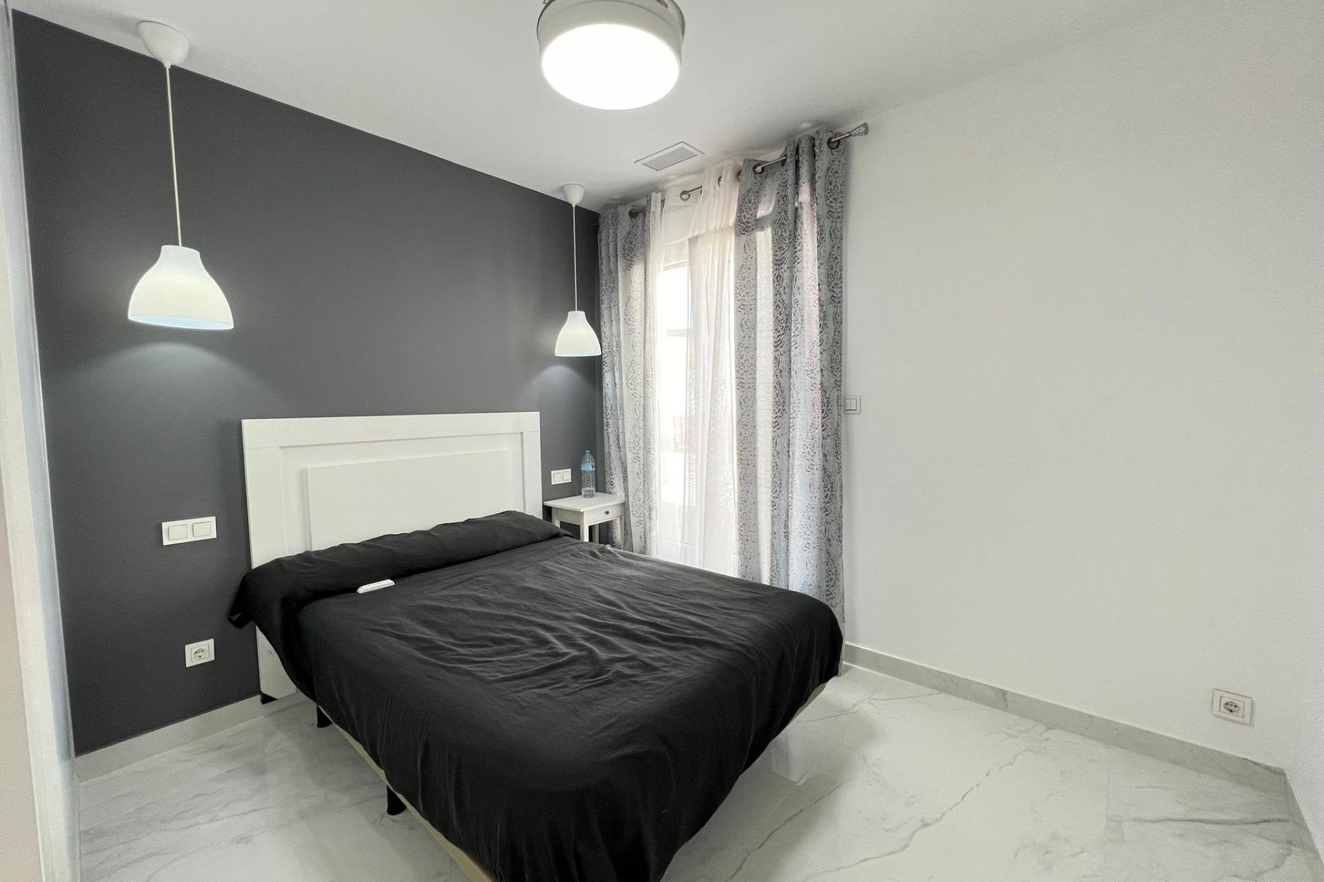 Használt Ingatlanok - Villa -
Torrevieja - La Mata