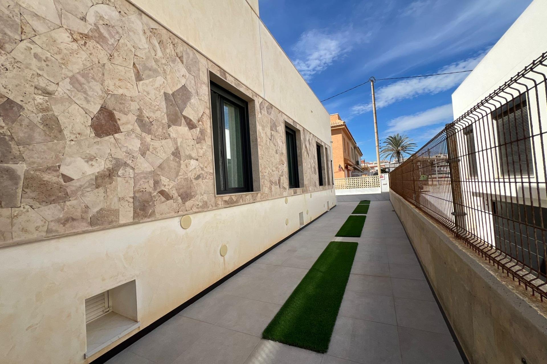 Használt Ingatlanok - Villa -
Torrevieja - La Mata