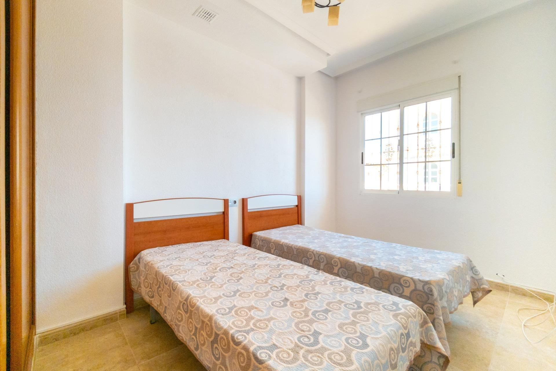 Használt Ingatlanok - Villa -
Torrevieja - La Mata