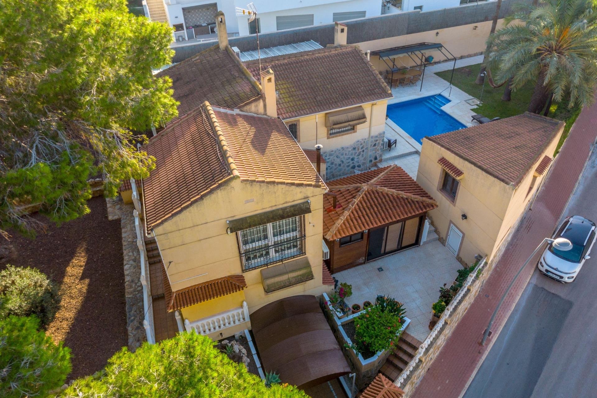 Használt Ingatlanok - Villa -
Torrevieja - Los Balcones