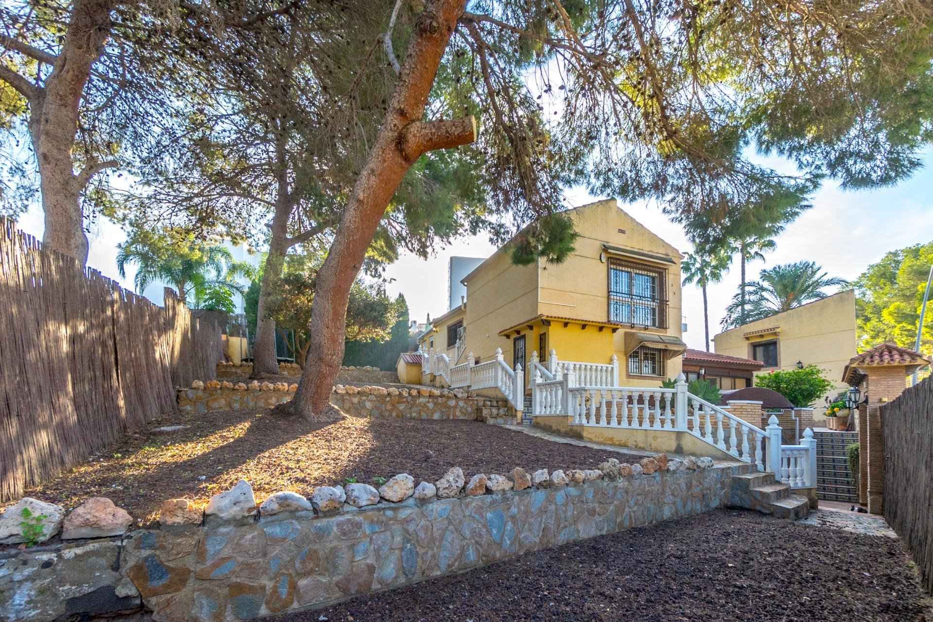 Használt Ingatlanok - Villa -
Torrevieja - Los Balcones