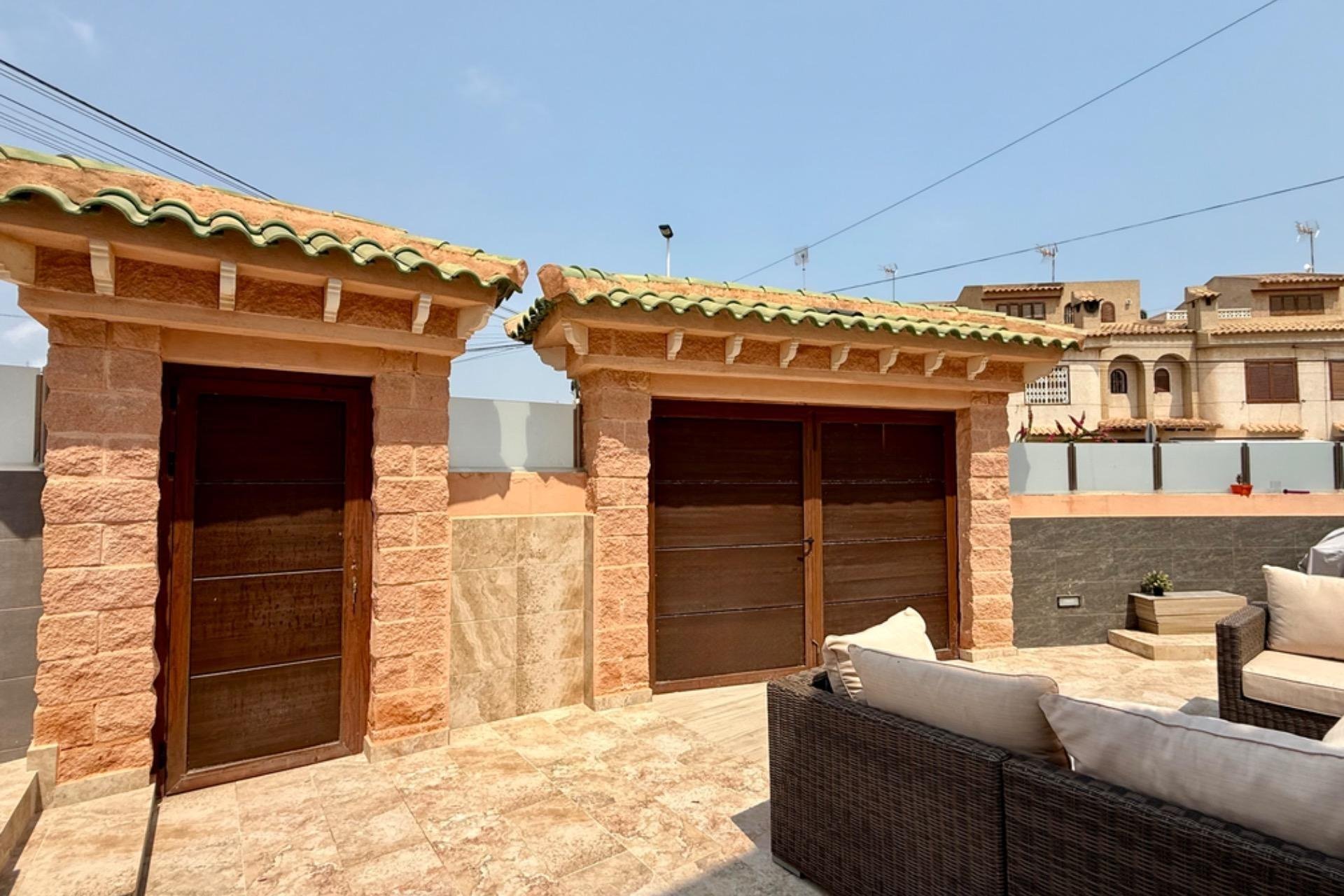 Használt Ingatlanok - Villa -
Torrevieja - Los Frutales