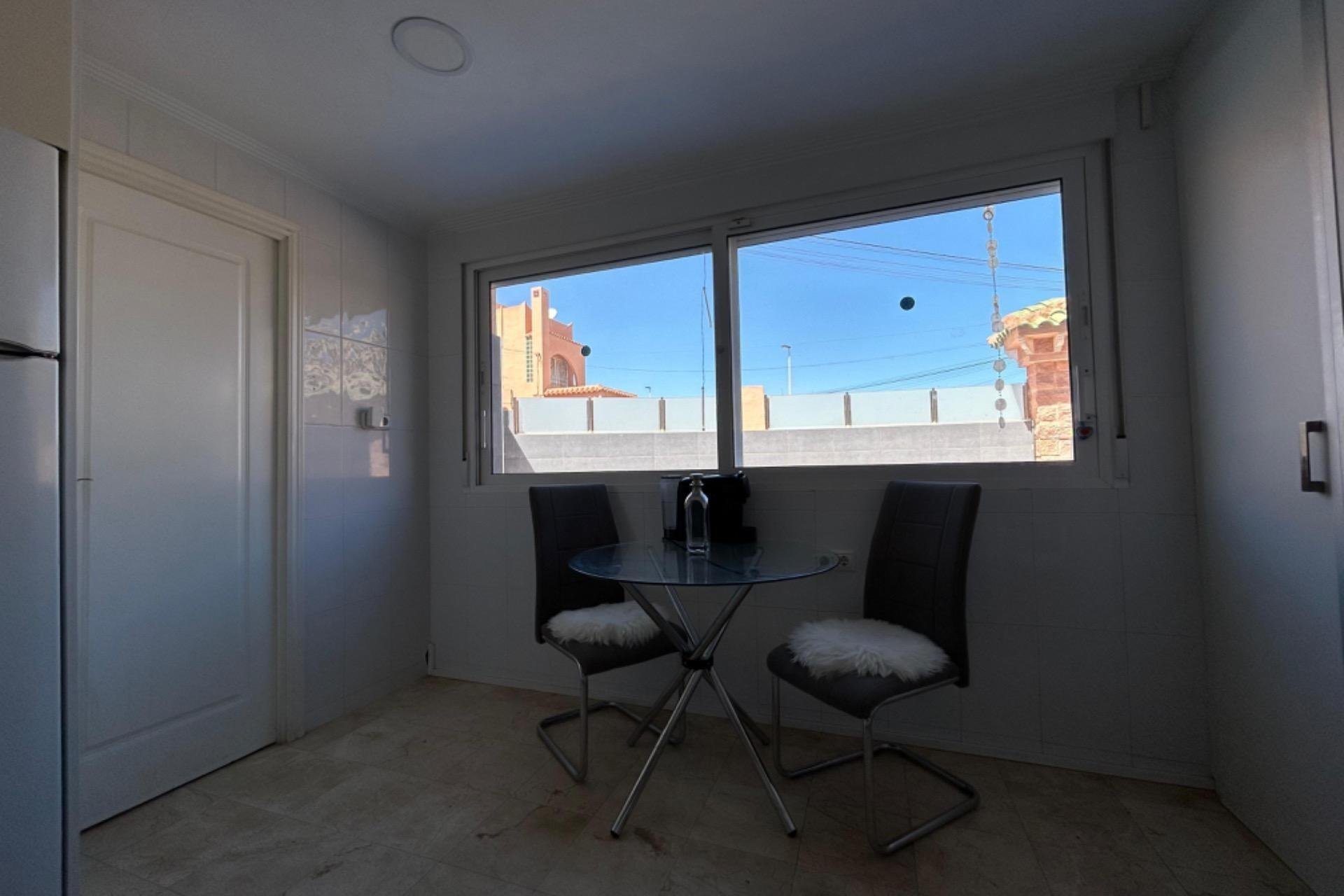 Használt Ingatlanok - Villa -
Torrevieja - Los Frutales