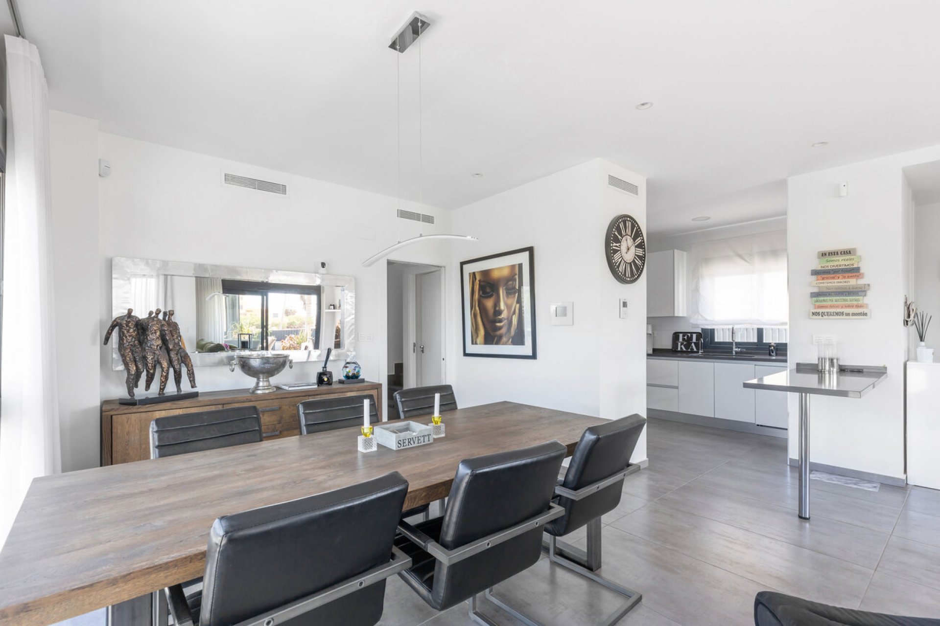 Használt Ingatlanok - Villa -
Torrevieja - Rosaleda