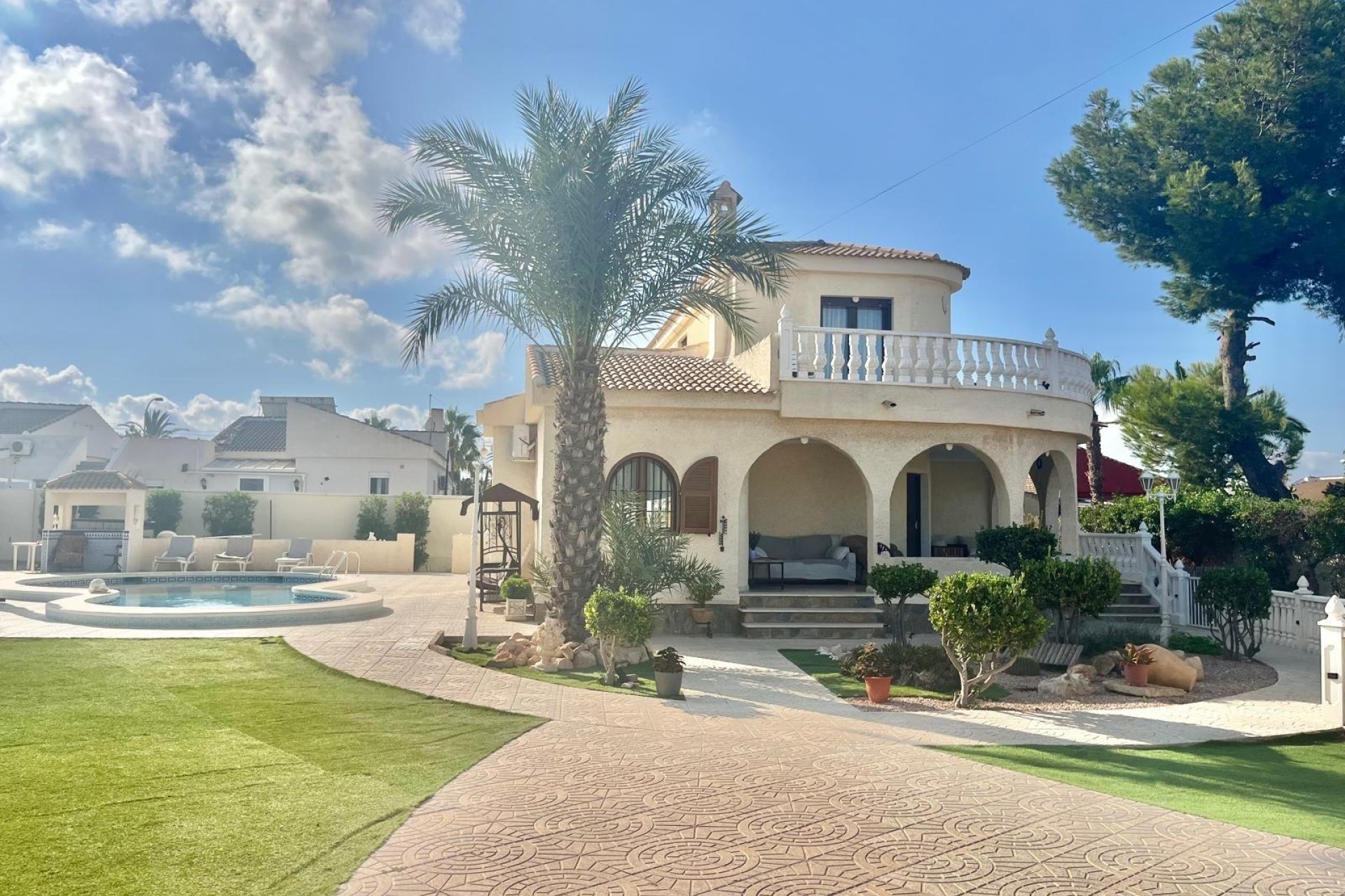 Használt Ingatlanok - Villa -
Torrevieja - San Luis