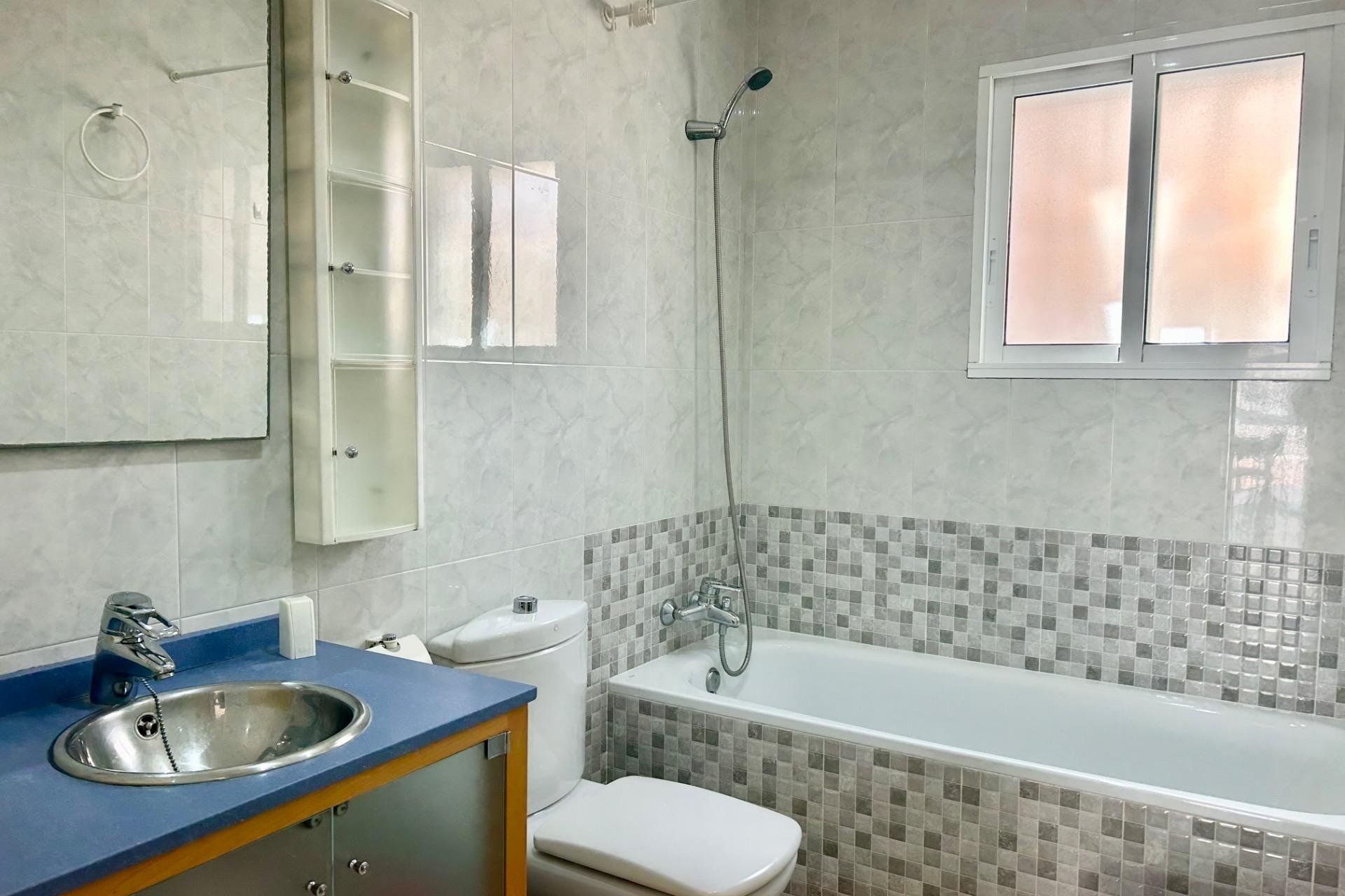 Használt Ingatlanok - Villa -
Torrevieja - San Luis
