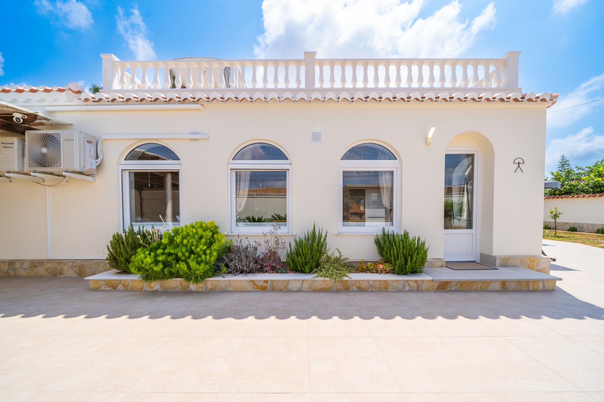 Használt Ingatlanok - Villa -
Torrevieja - Torreta