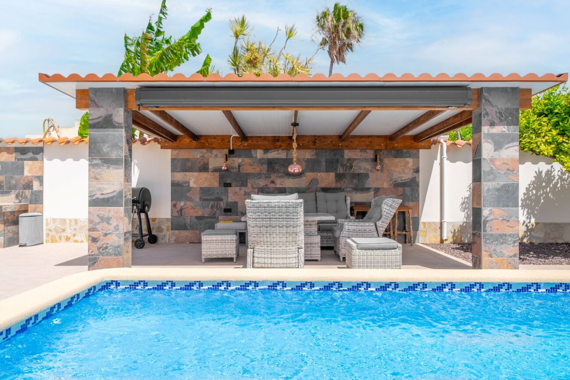 Használt Ingatlanok - Villa -
Torrevieja - Torreta