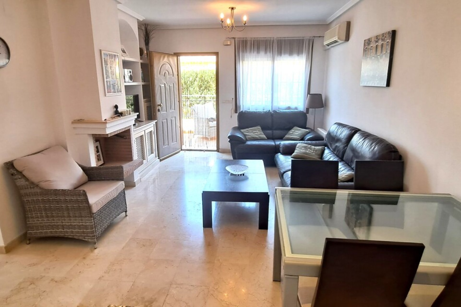 Használt Ingatlanok - Villa -
Villamartin - Costa Blanca