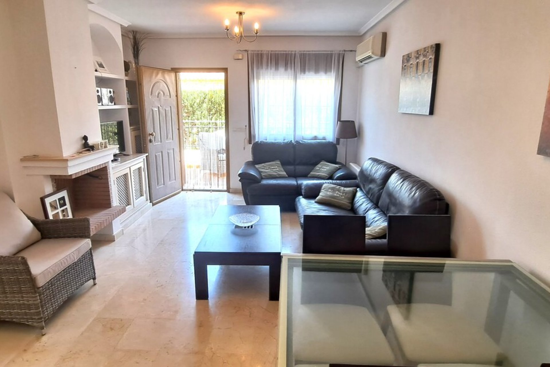 Használt Ingatlanok - Villa -
Villamartin - Costa Blanca