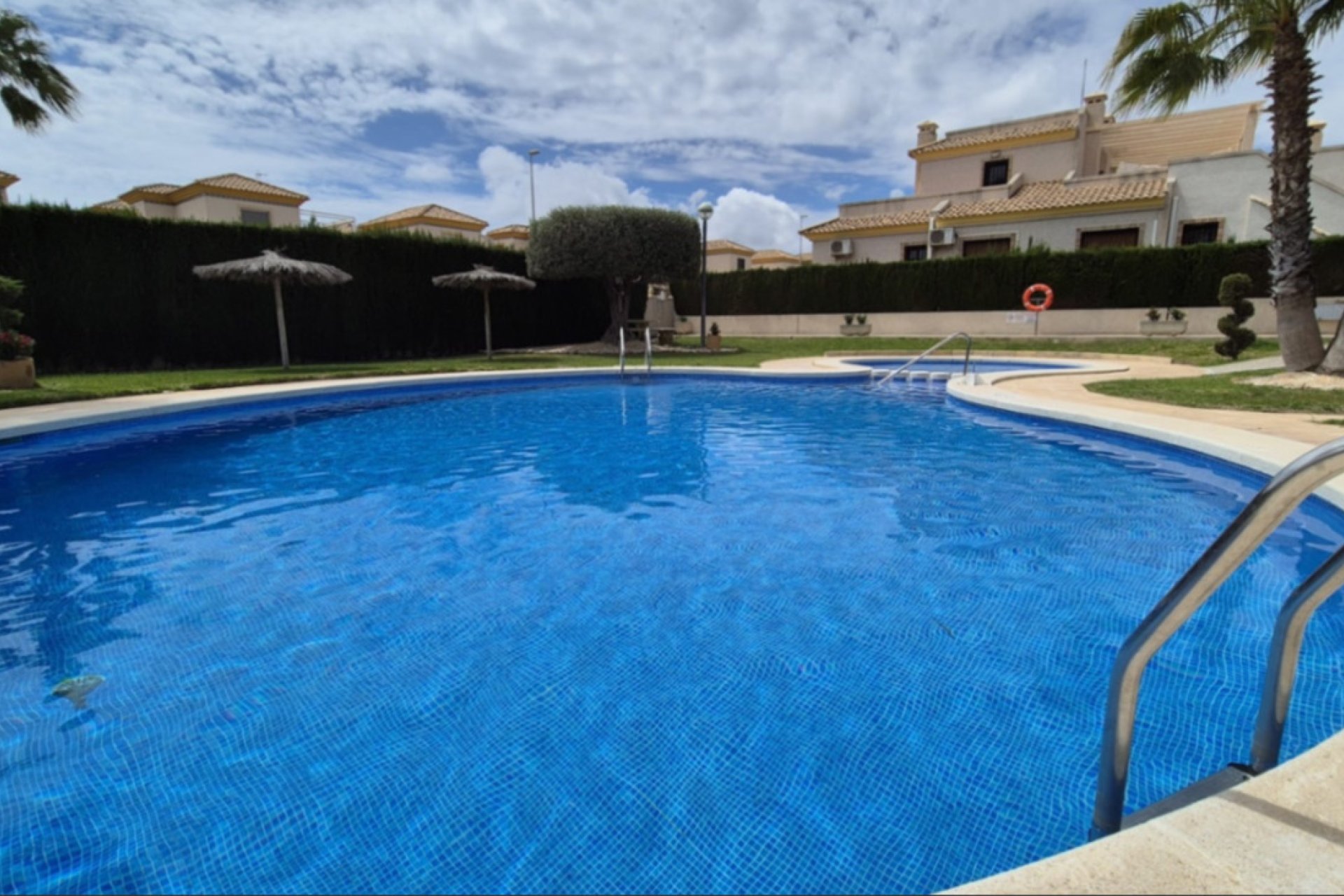 Használt Ingatlanok - Villa -
Villamartin - Costa Blanca