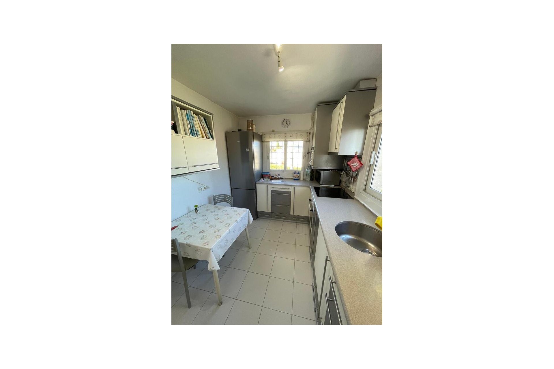 Használt Ingatlanok - Villa -
Villamartin - Costa Blanca