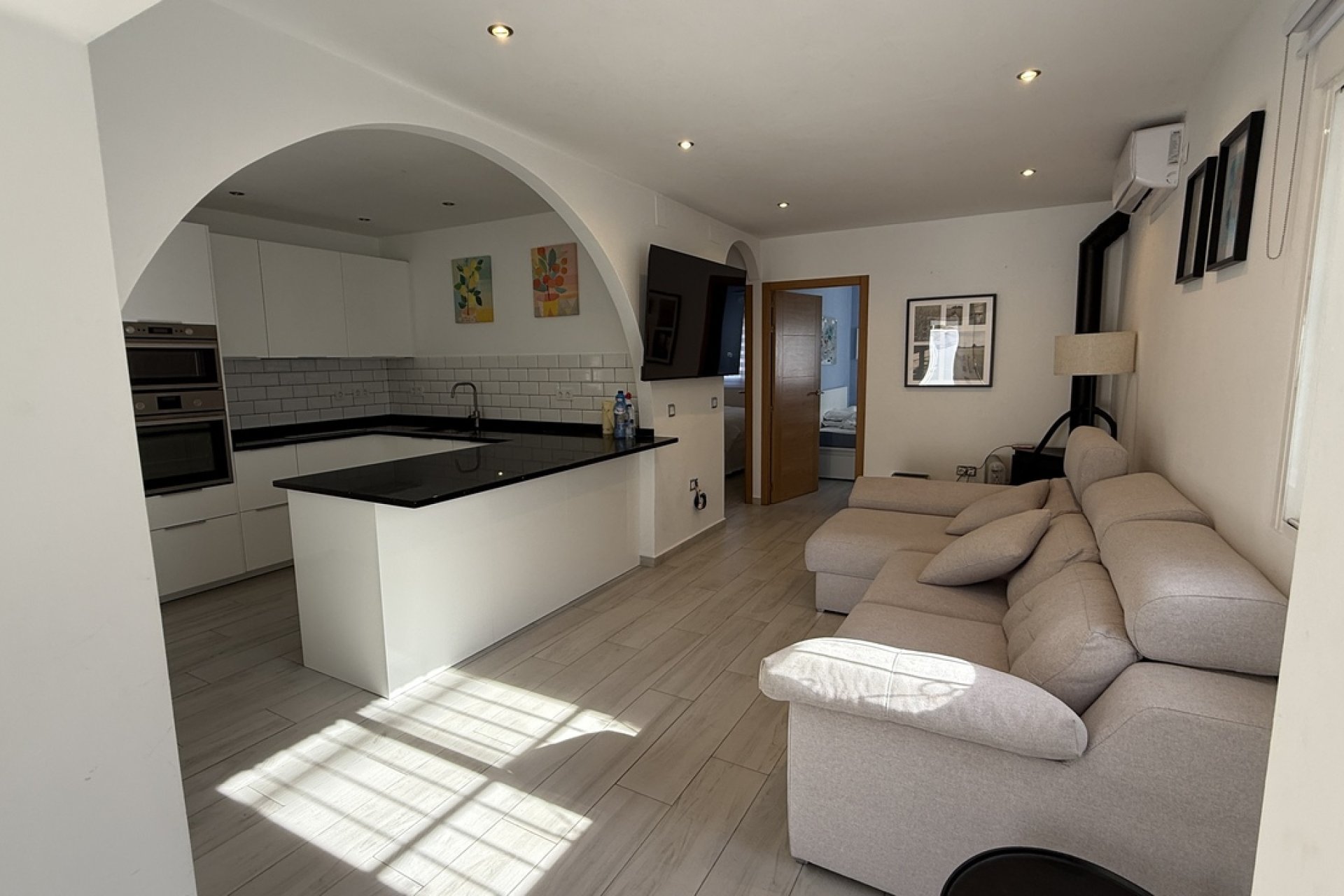 Használt Ingatlanok - Villa -
Villamartin - Costa Blanca