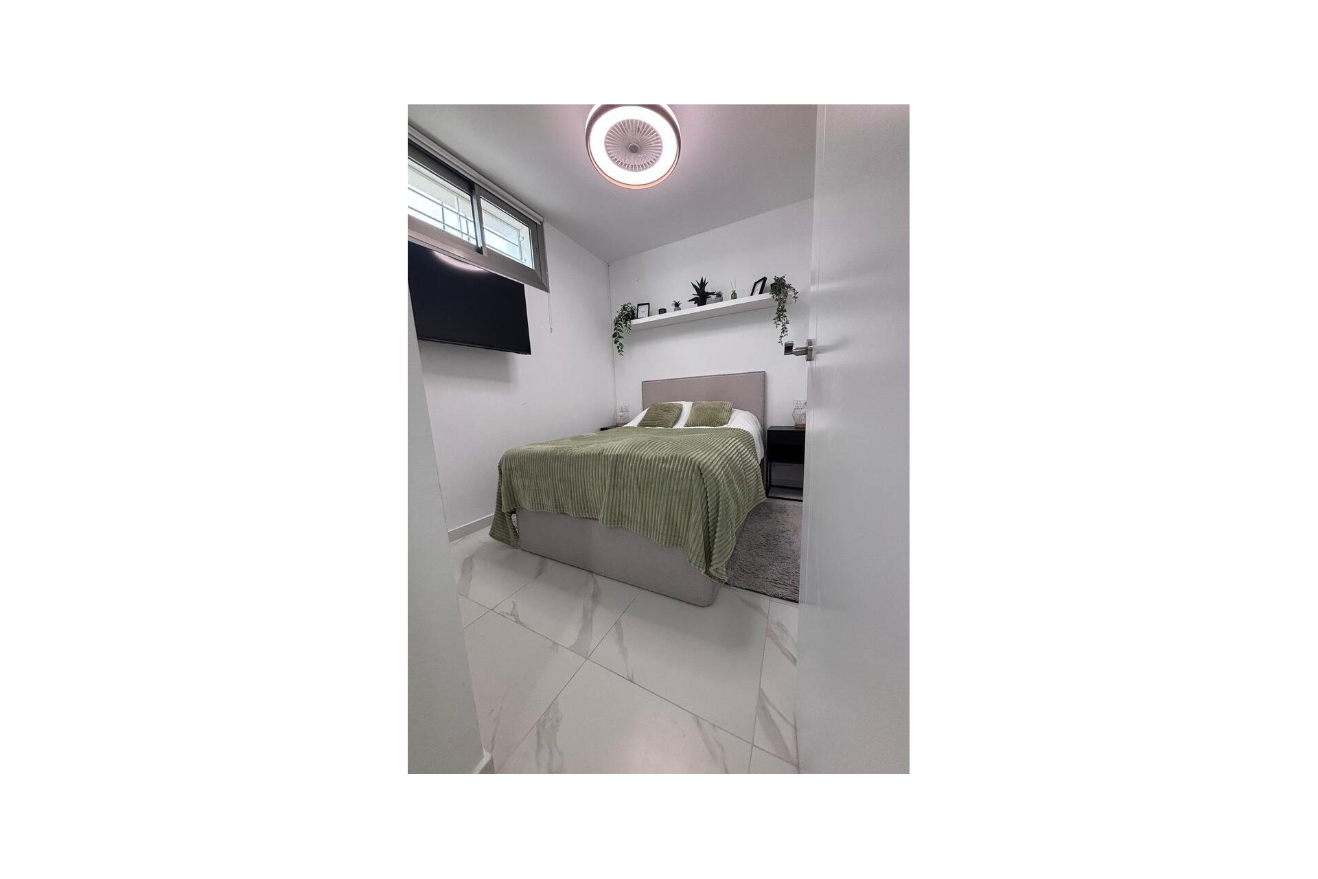 Használt Ingatlanok - Villa -
Villamartin - Costa Blanca