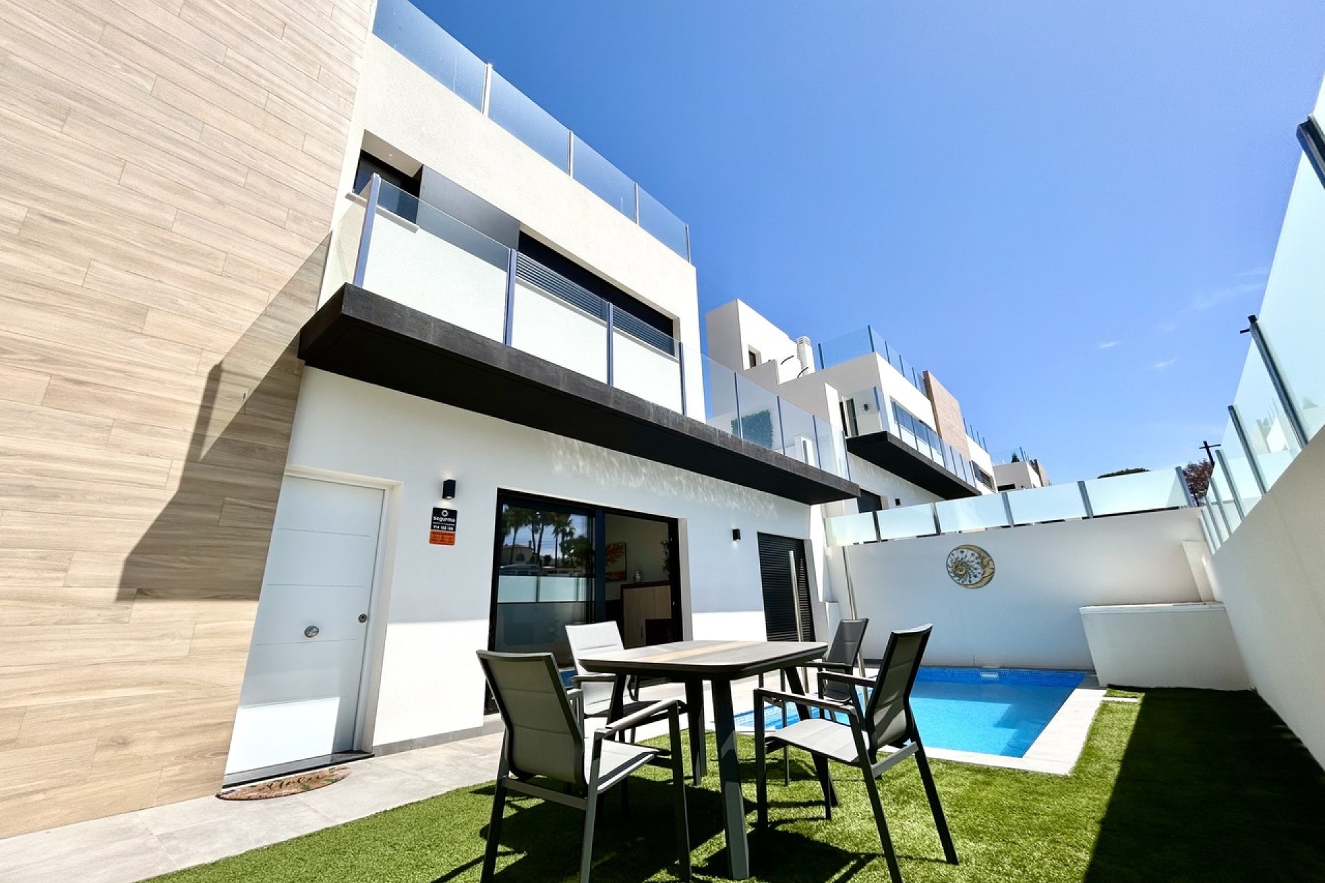 Használt Ingatlanok - Villa -
Villamartin - Costa Blanca