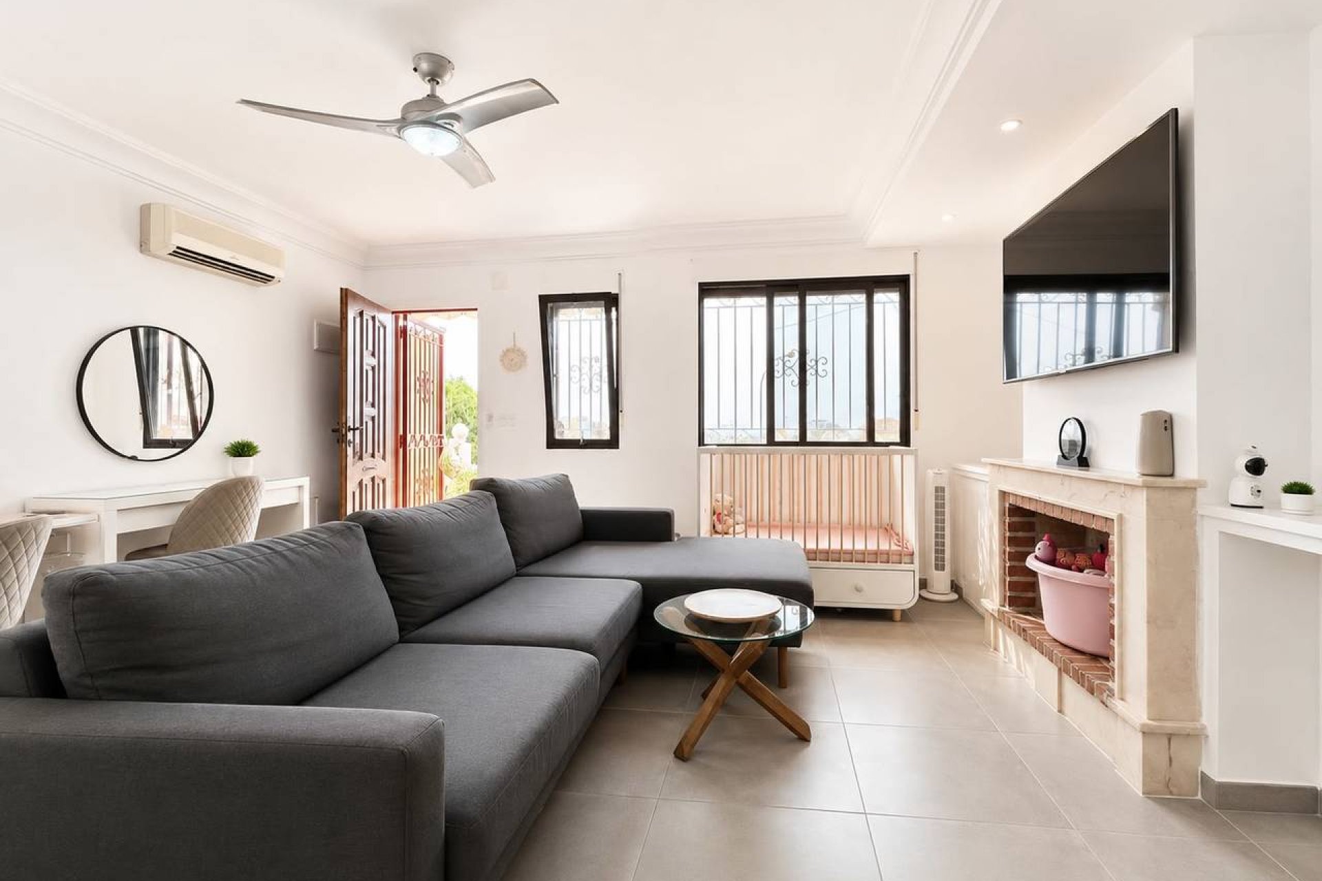 Használt Ingatlanok - Villa -
Villamartin - Costa Blanca