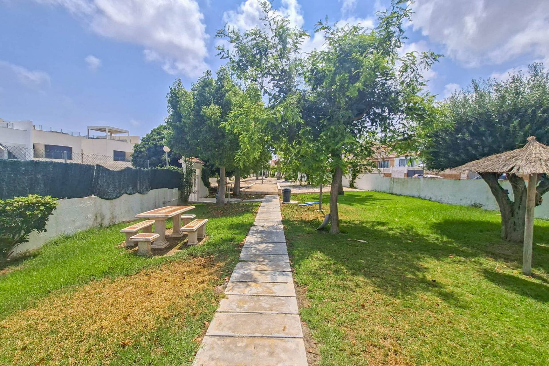 Használt Ingatlanok - Villa -
Villamartin - Costa Blanca