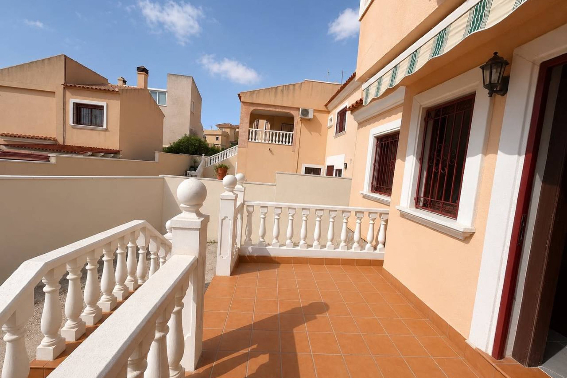 Használt Ingatlanok - Villa -
Villamartin - Costa Blanca