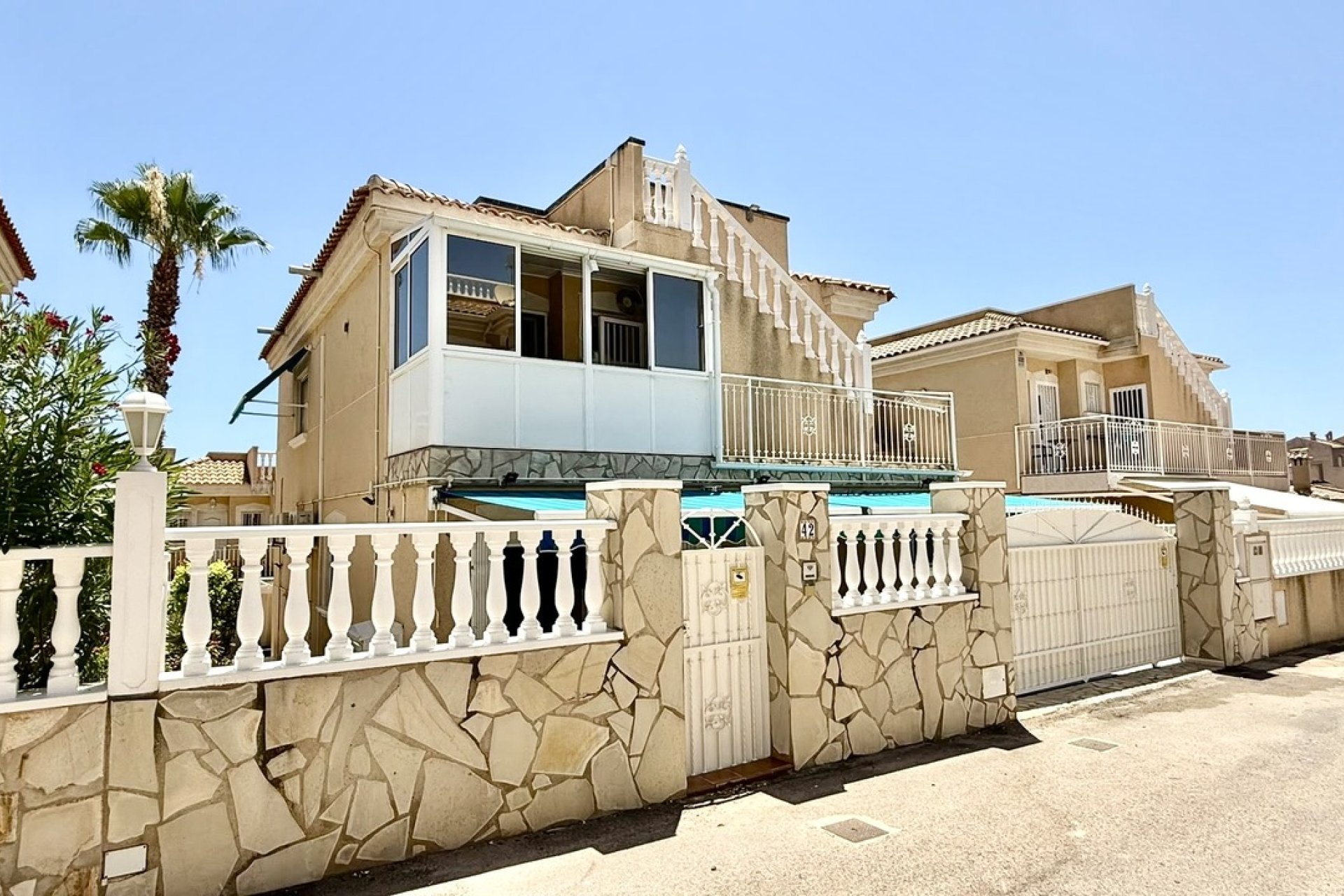 Használt Ingatlanok - Villa -
Villamartin - Costa Blanca