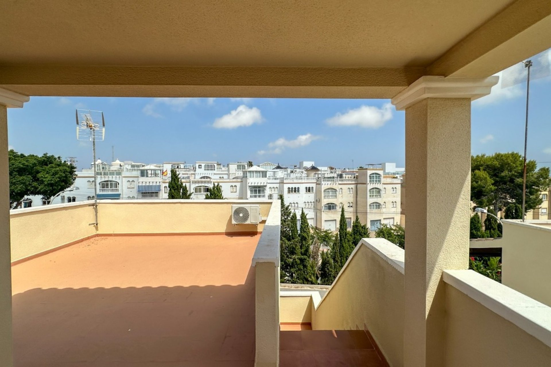 Használt Ingatlanok - Villa -
Villamartin - Costa Blanca
